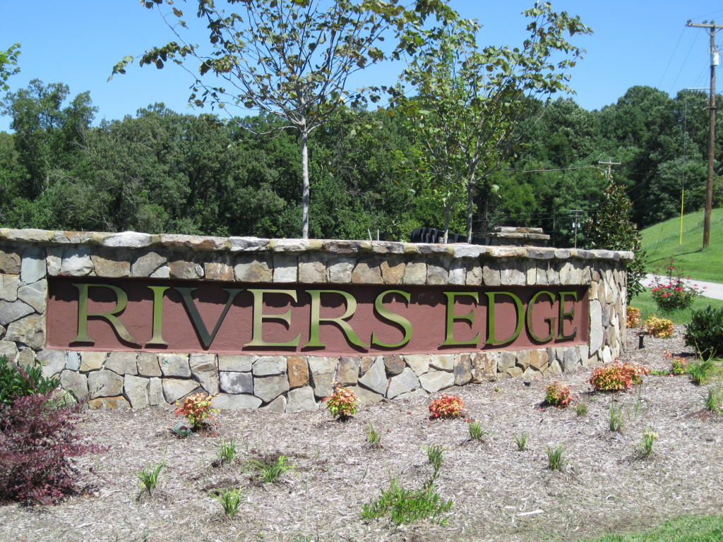 Rivers Edge Lake Community in Loudon TN