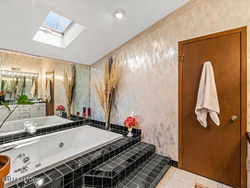 3002 W Gallaher Ferry Rd, Knoxville, TN - Fort Loudoun and Tellico Lake Real Estate - Image# 26