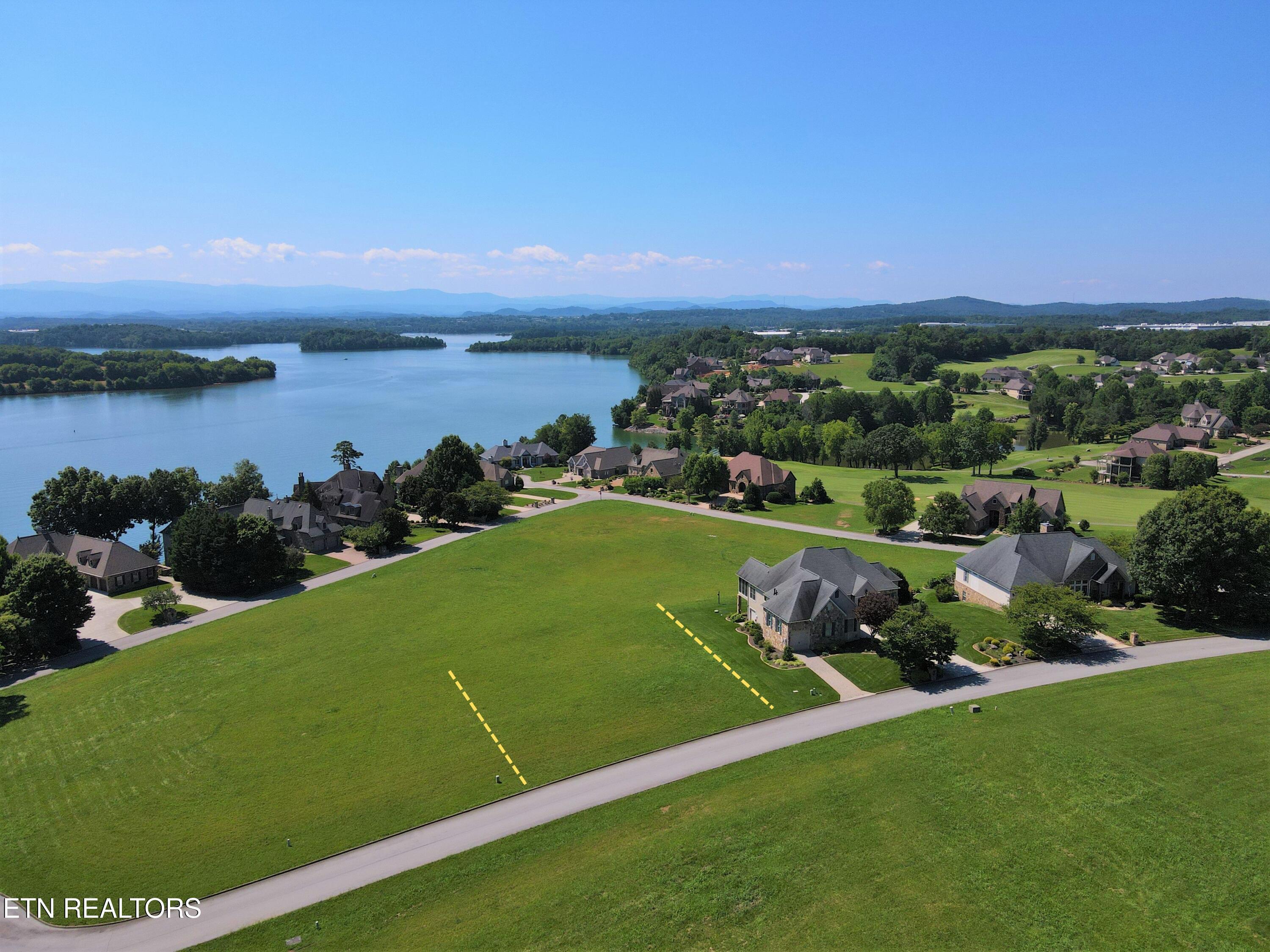 220 Gold Finch Lane, Vonore, TN - Fort Loudoun and Tellico Lake Real Estate - Image# 2