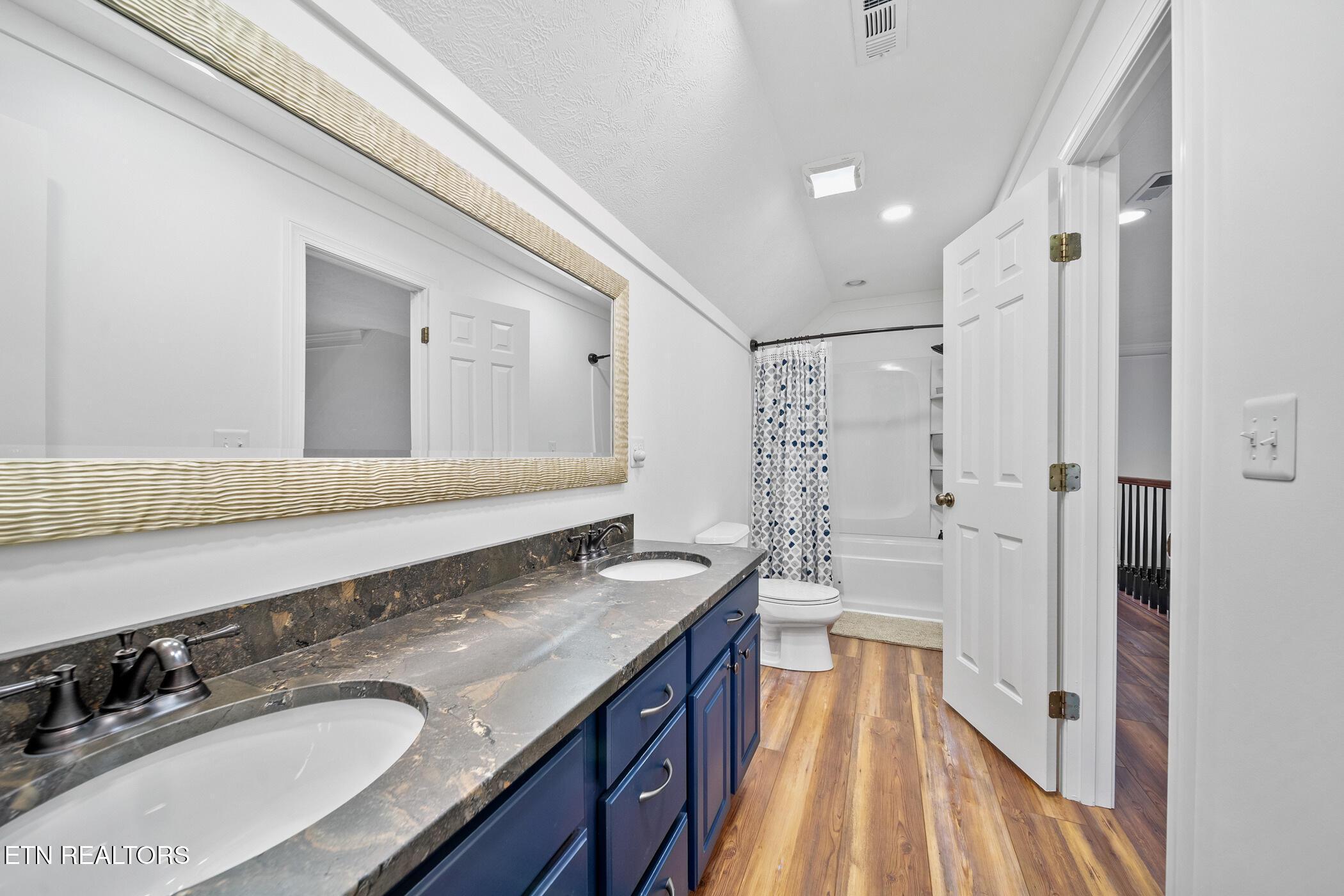 111 & 121 Riesling Court, Loudon, TN - Fort Loudoun and Tellico Lake Real Estate - Image# 31