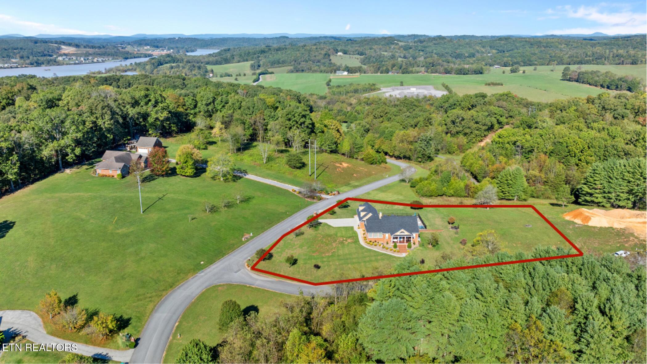 111 & 121 Riesling Court, Loudon, TN - Fort Loudoun and Tellico Lake Real Estate - Image# 9