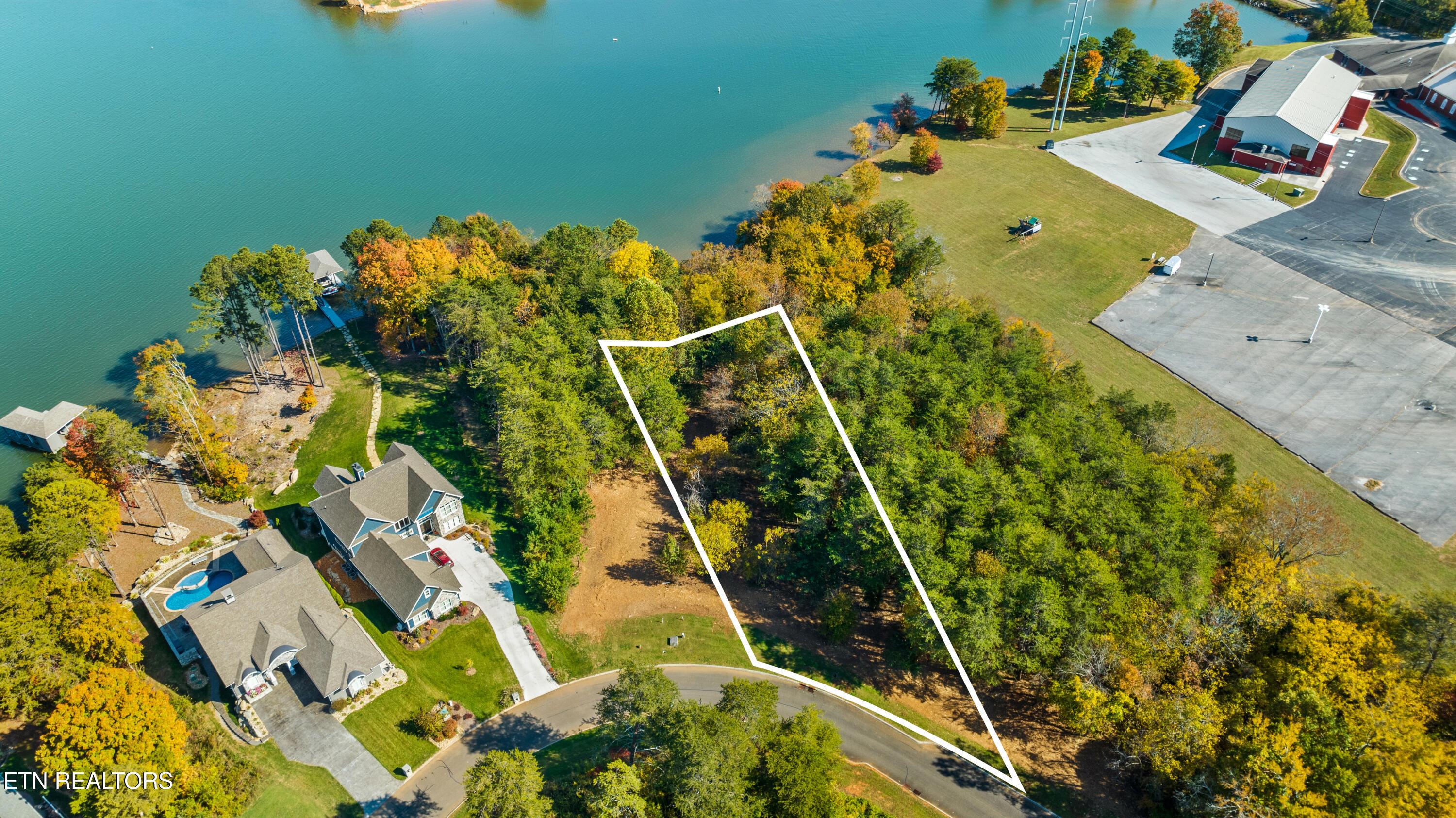 L-104 Falcon Tr, Vonore, TN - Fort Loudoun and Tellico Lake Real Estate - Image# 1