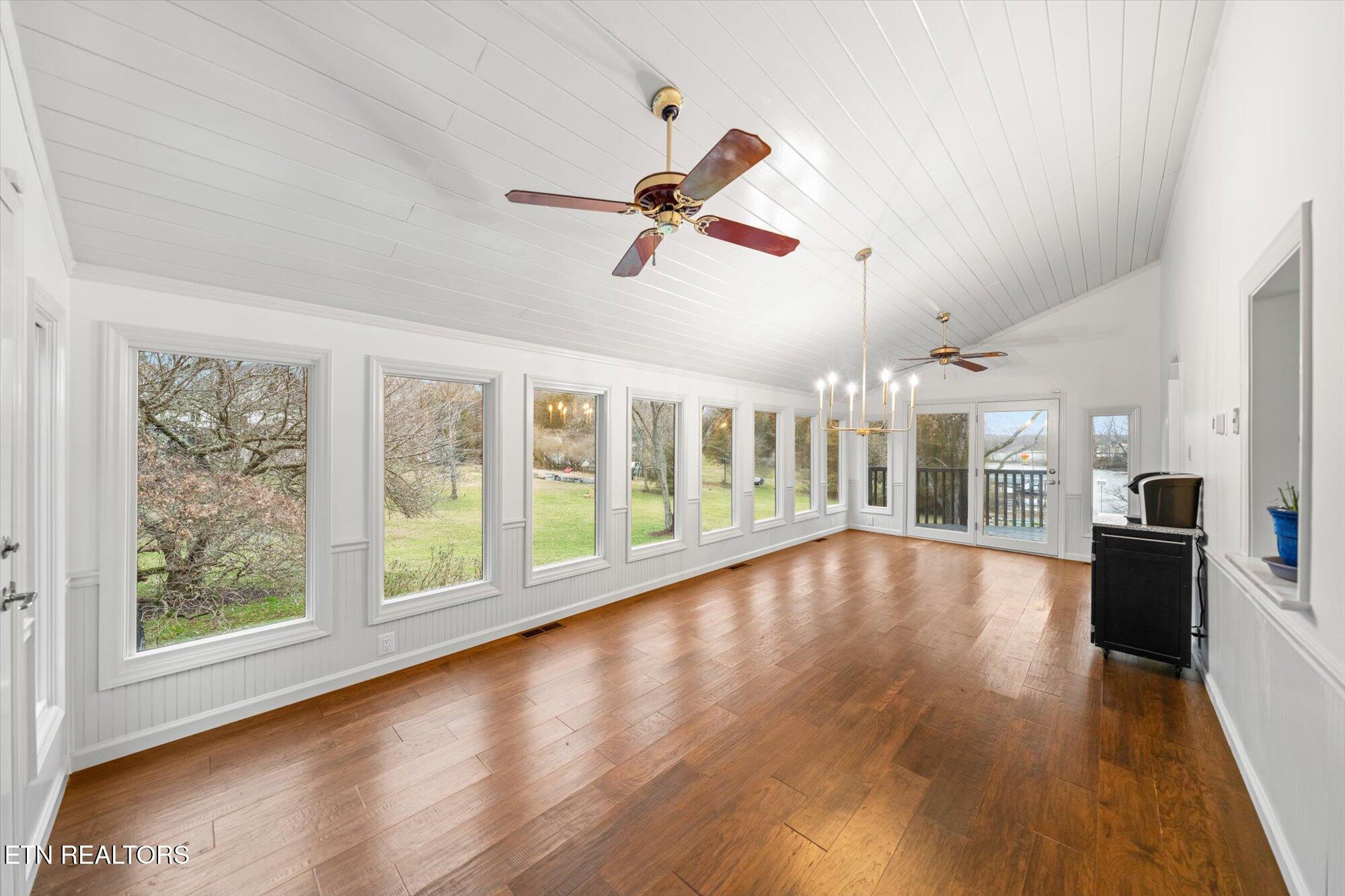 2092 Lakewood Drive, Loudon, TN - Fort Loudoun and Tellico Lake Real Estate - Image# 15