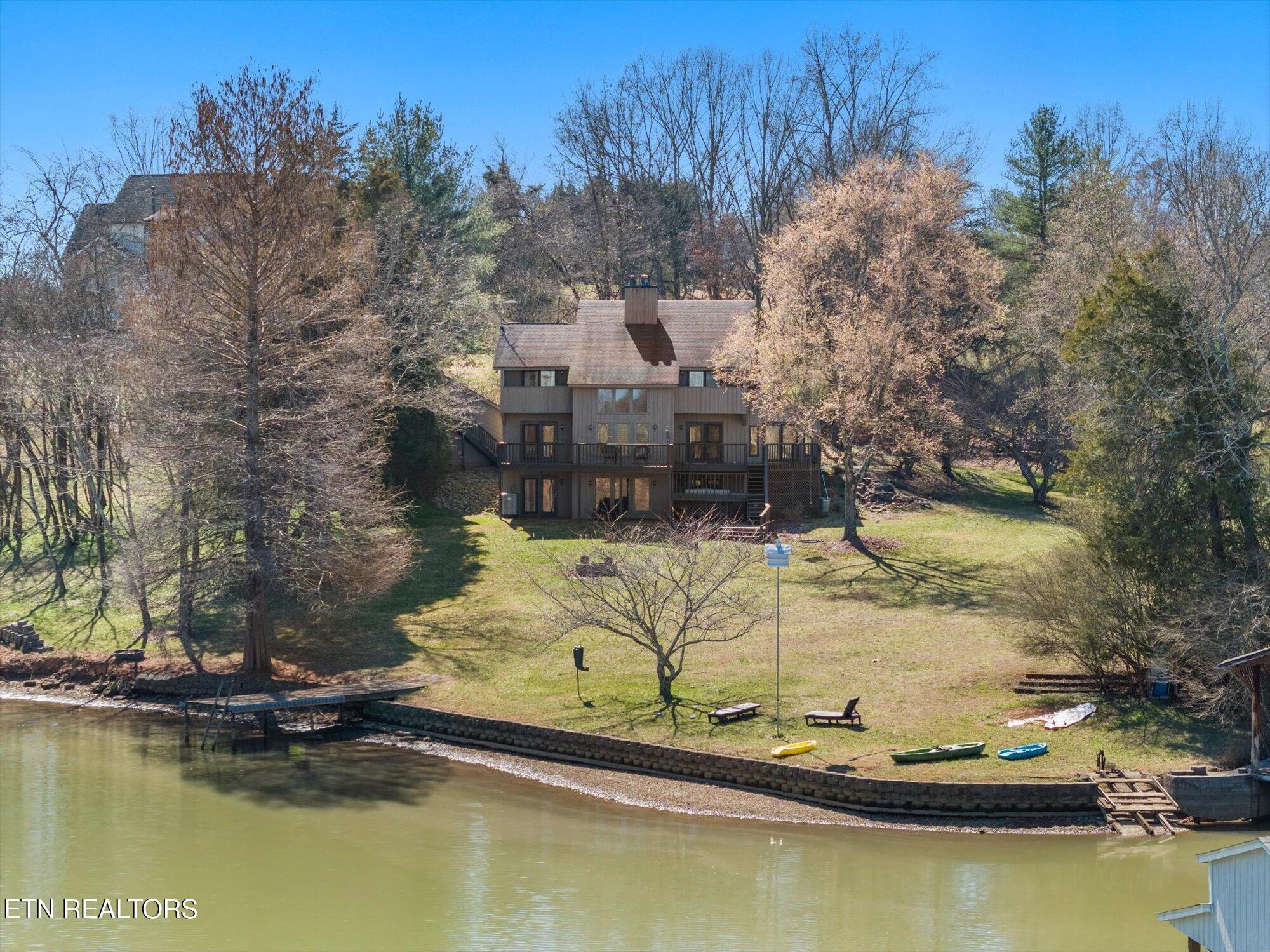 2092 Lakewood Drive, Loudon, TN - Fort Loudoun and Tellico Lake Real Estate - Image# 3