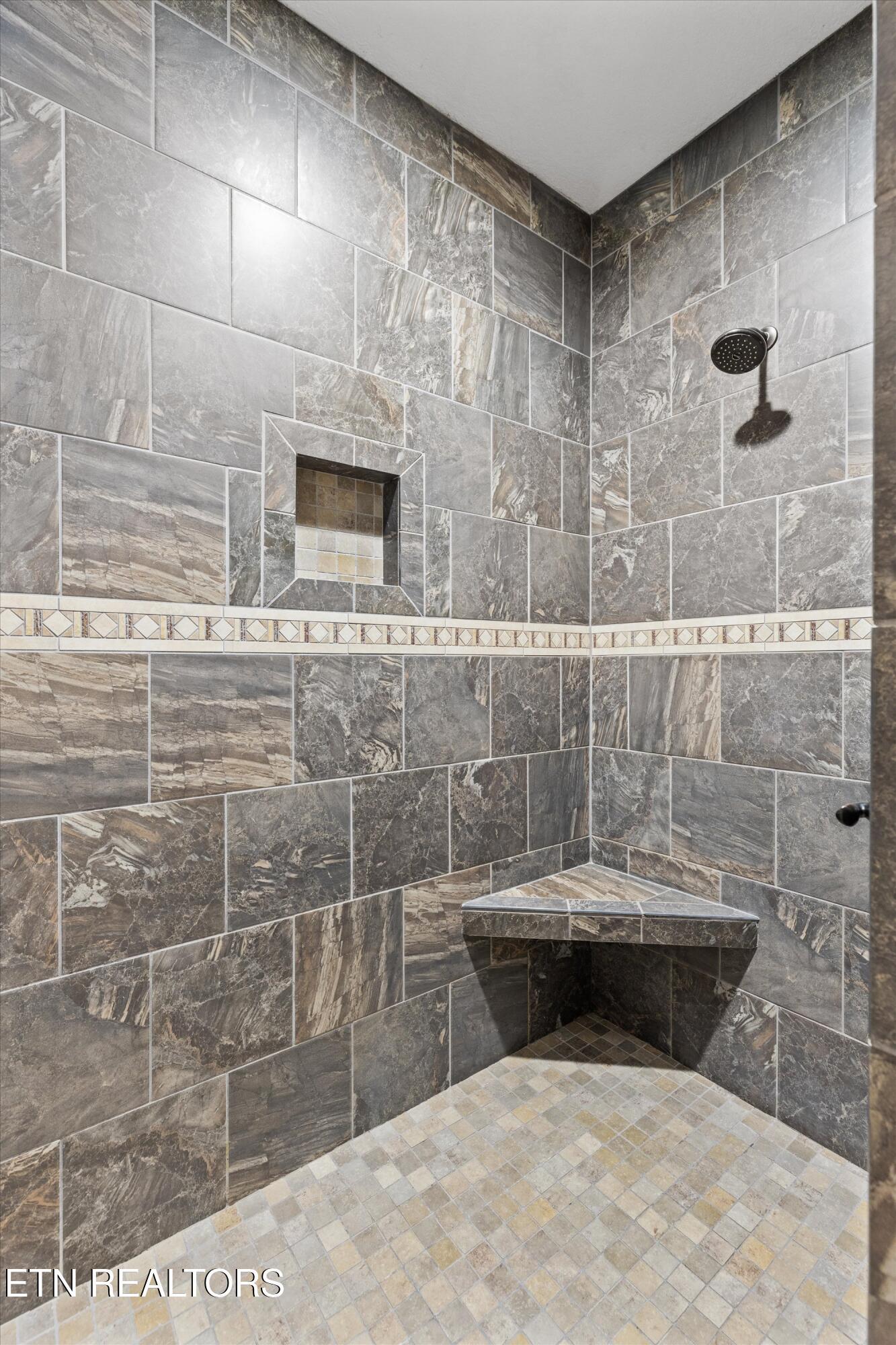 2827 Sagegrass Drive, Louisville, TN - Fort Loudoun and Tellico Lake Real Estate - Image# 21
