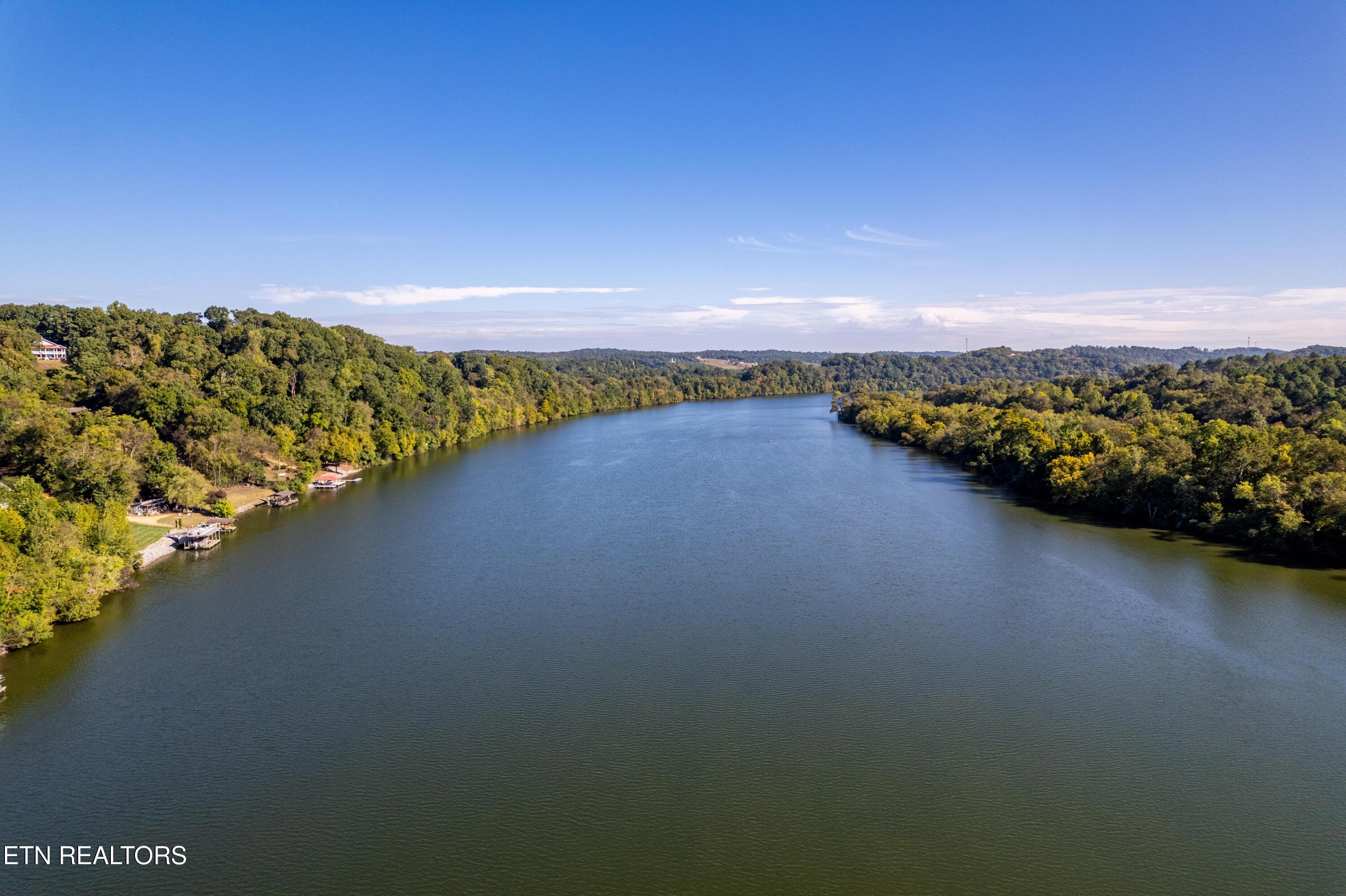 110 Vineyard Cove Drive, Loudon, TN - Fort Loudoun and Tellico Lake Real Estate - Image# 2