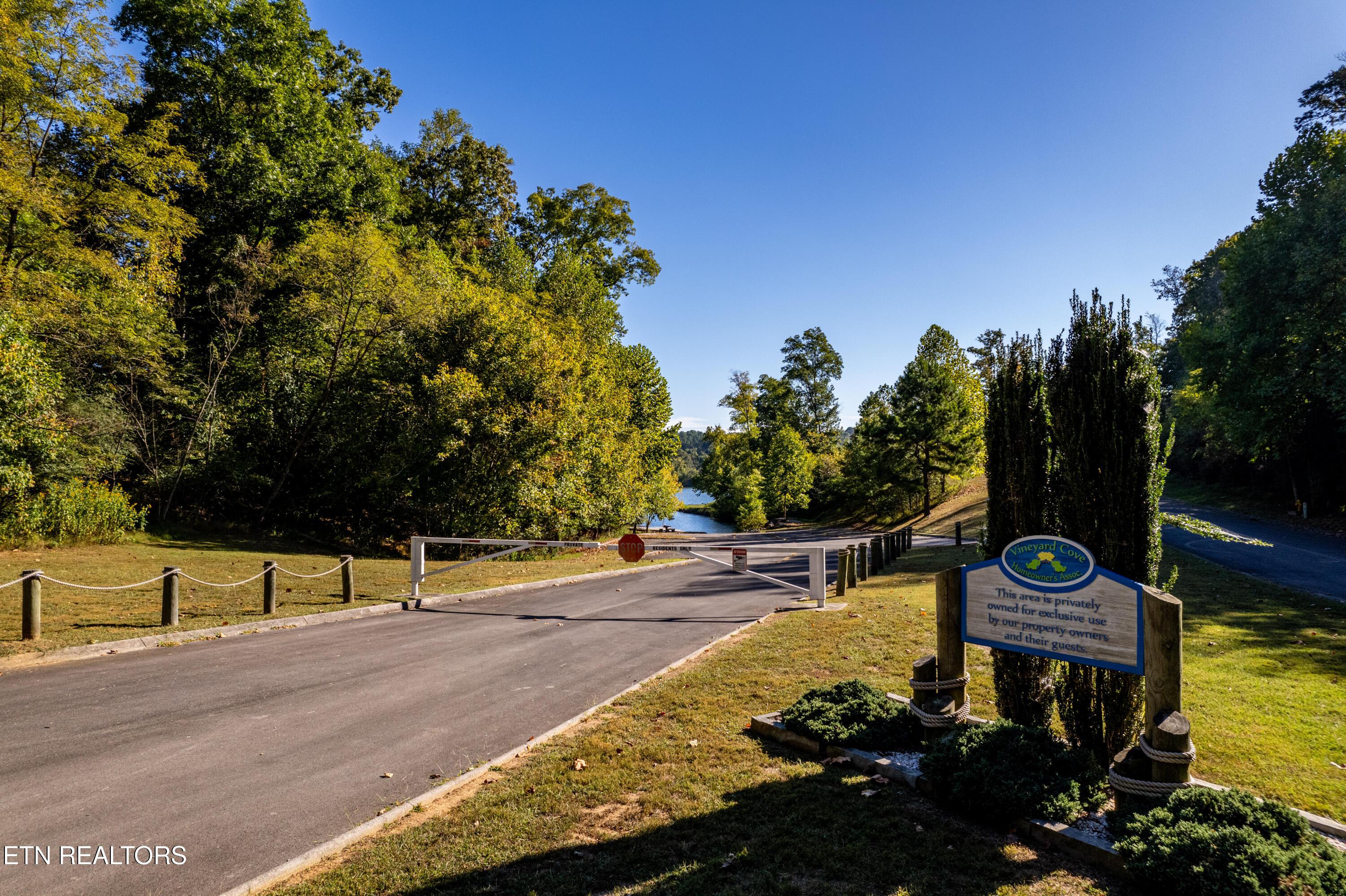 110 Vineyard Cove Drive, Loudon, TN - Fort Loudoun and Tellico Lake Real Estate - Image# 5