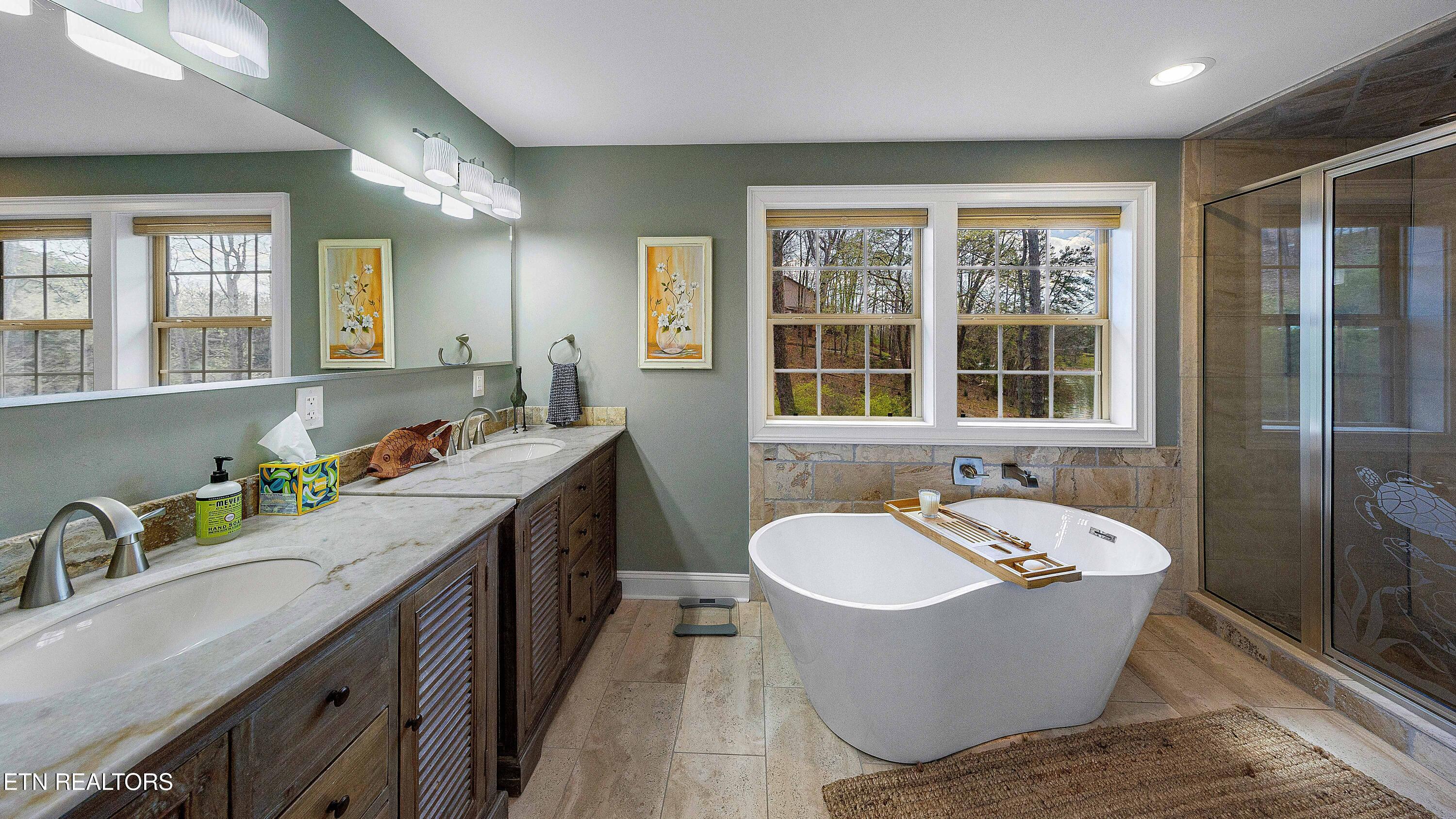 202 Spring View Drive, Lenoir City, TN - Fort Loudoun and Tellico Lake Real Estate - Image# 15