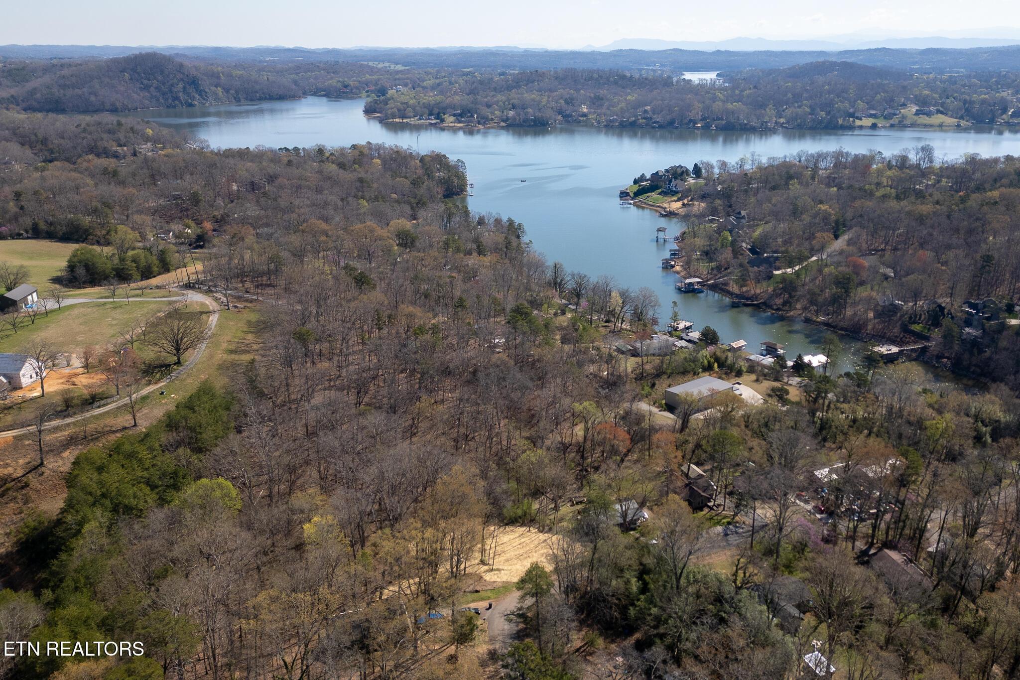 800 Lake Forest Drive, Lenoir City, TN - Fort Loudoun and Tellico Lake Real Estate - Image# 17