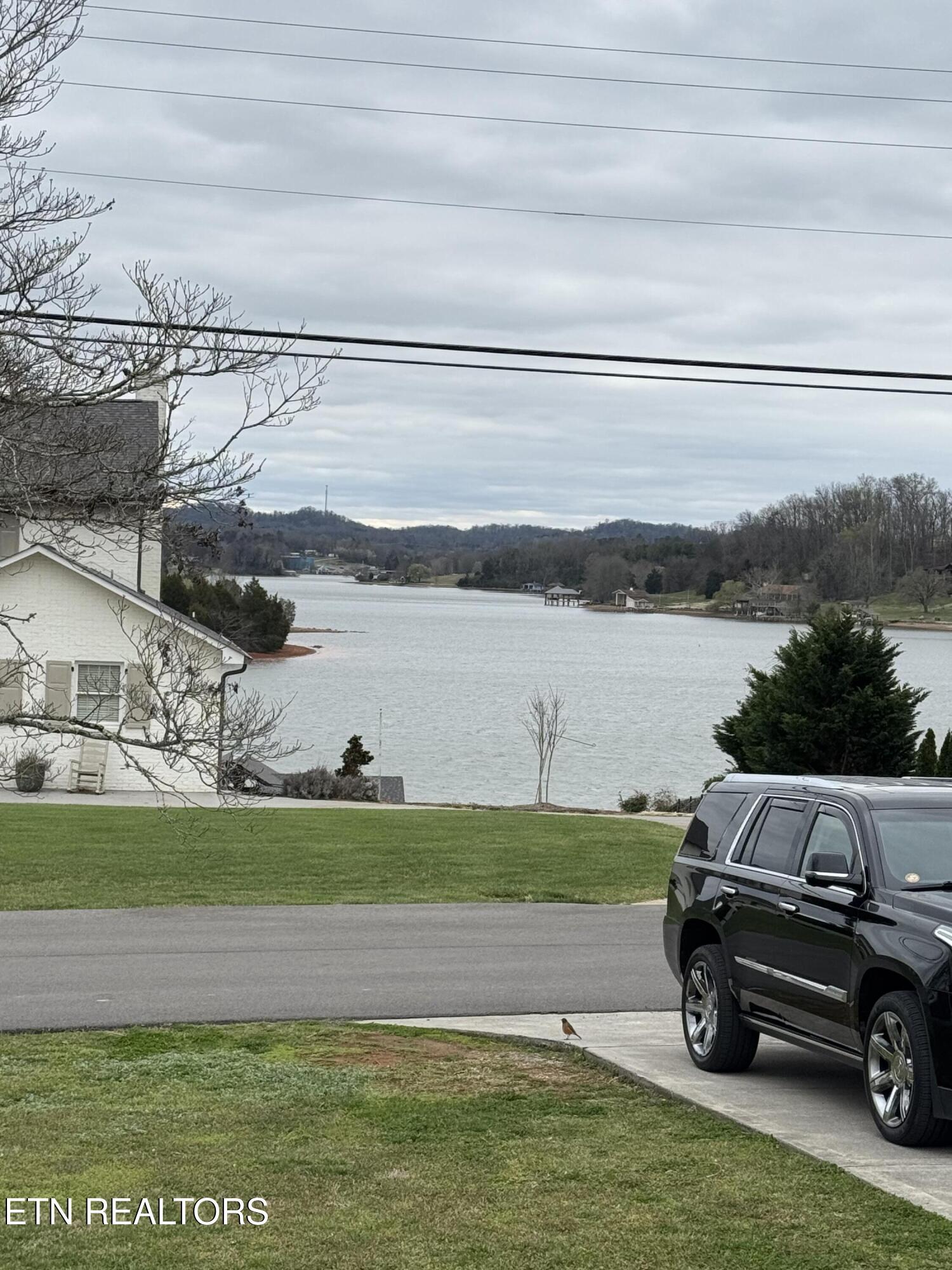 4720 Scenic Point Drive, Louisville, TN - Fort Loudoun and Tellico Lake Real Estate - Image# 3
