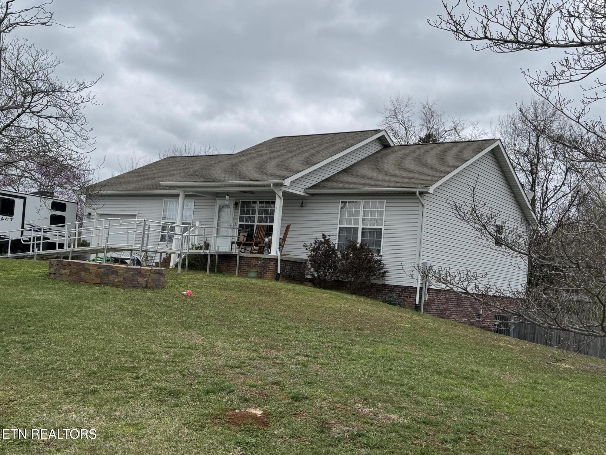 4720 Scenic Point Drive, Louisville, TN - Fort Loudoun and Tellico Lake Real Estate - Image# 1