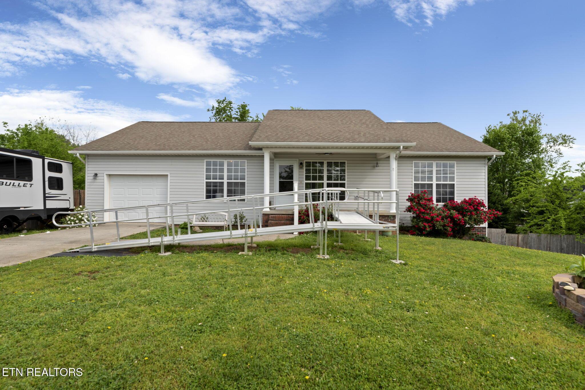 4720 Scenic Point Drive, Louisville, TN - Fort Loudoun and Tellico Lake Real Estate - Image# 2