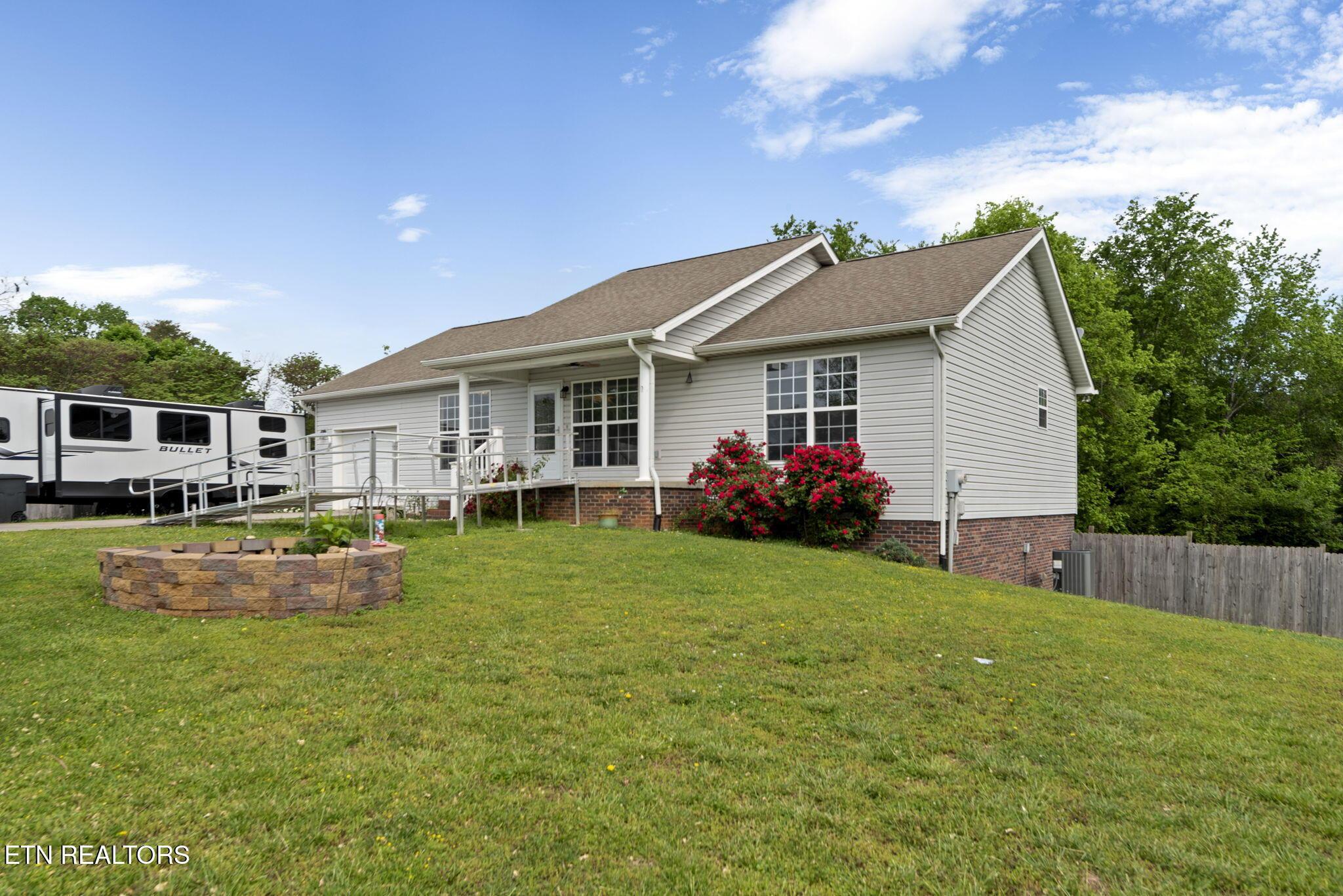 4720 Scenic Point Drive, Louisville, TN - Fort Loudoun and Tellico Lake Real Estate - Image# 4