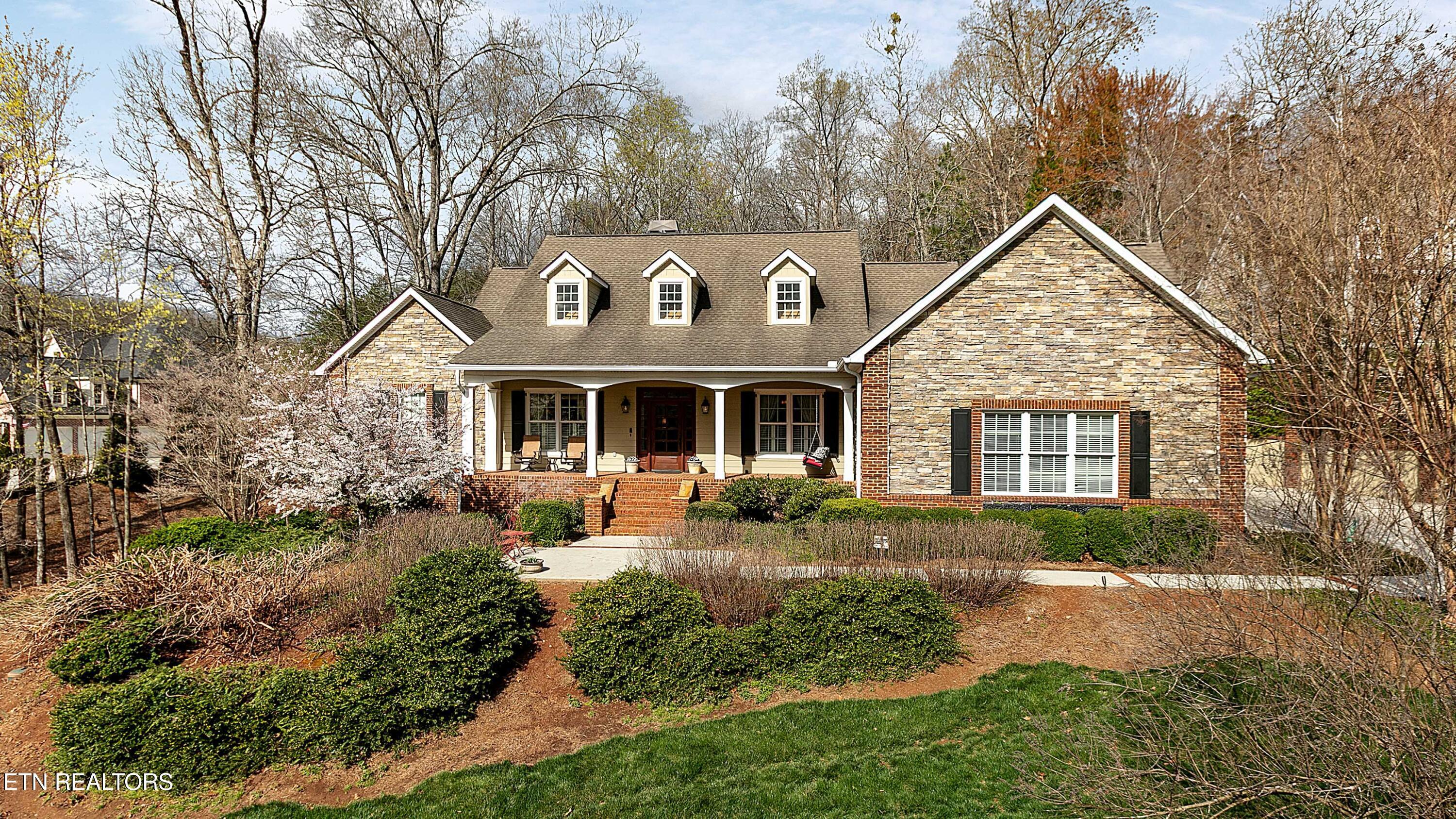 190 Lake Crest Drive, Lenoir City, TN - Fort Loudoun and Tellico Lake Real Estate - Image# 1
