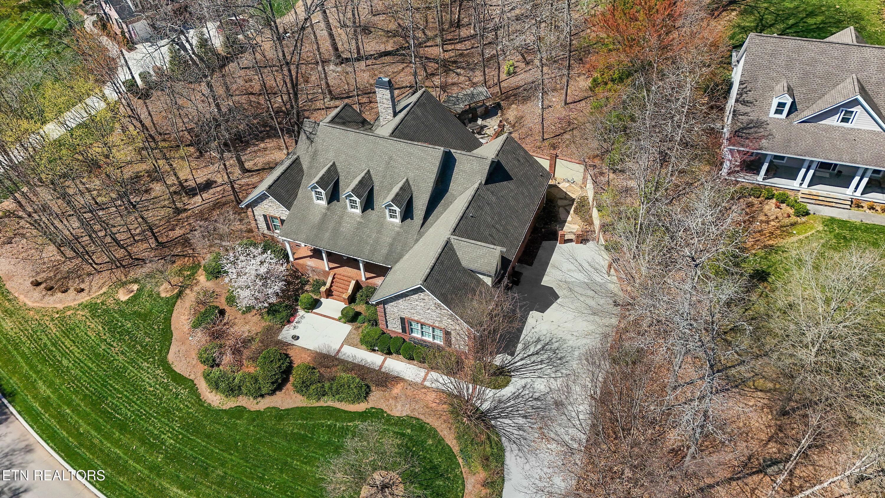 190 Lake Crest Drive, Lenoir City, TN - Fort Loudoun and Tellico Lake Real Estate - Image# 3