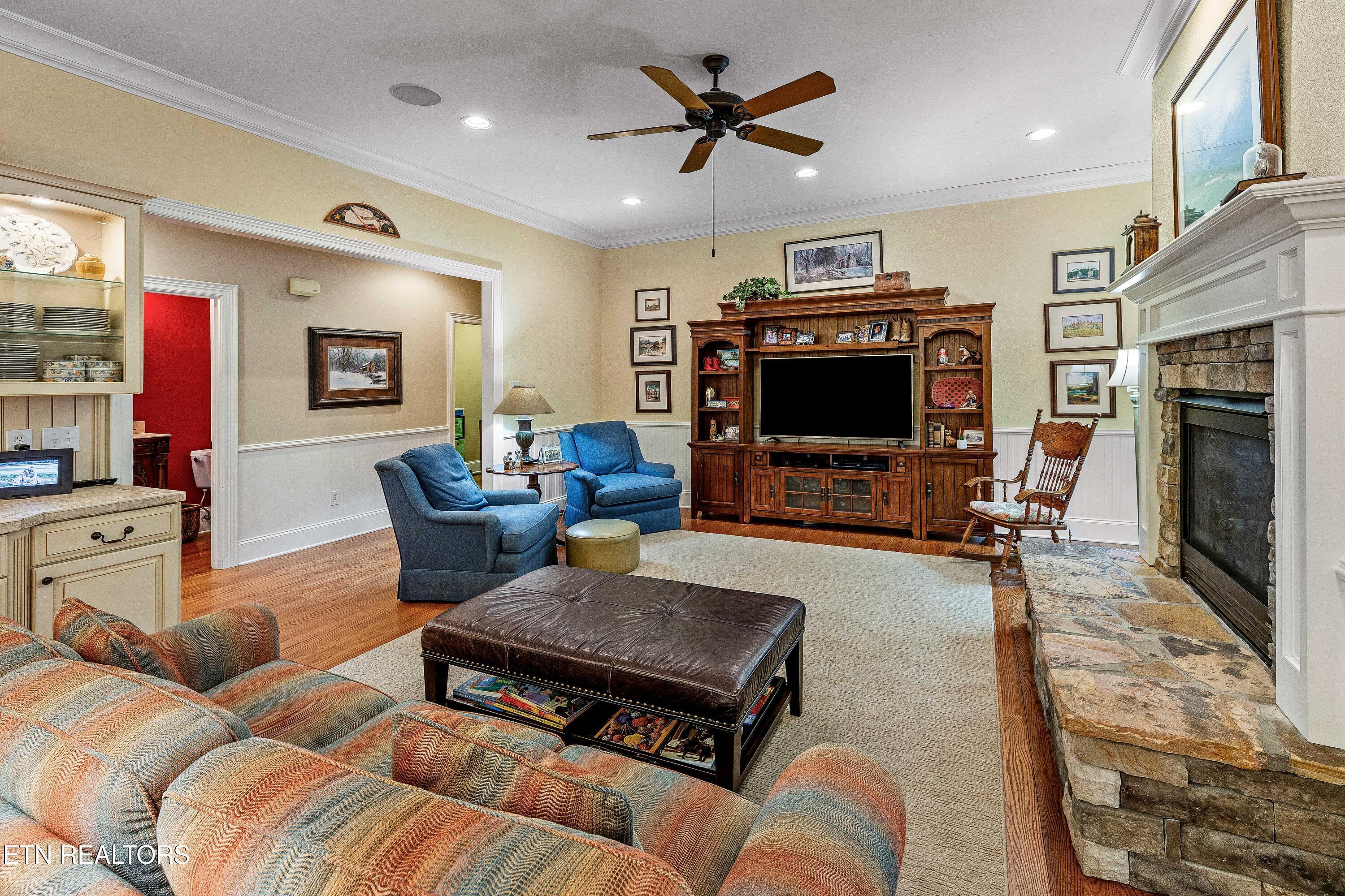 190 Lake Crest Drive, Lenoir City, TN - Fort Loudoun and Tellico Lake Real Estate - Image# 9
