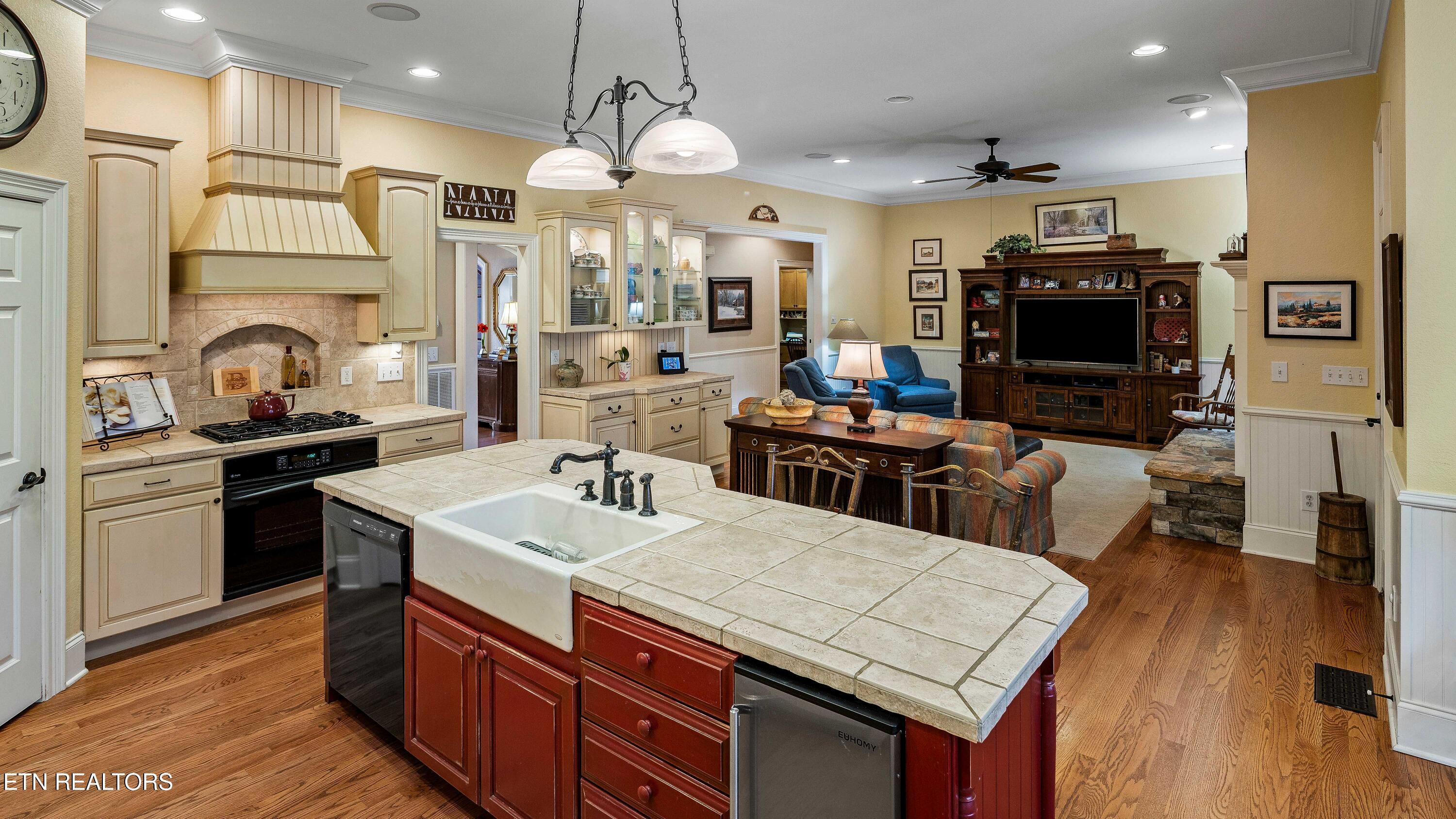 190 Lake Crest Drive, Lenoir City, TN - Fort Loudoun and Tellico Lake Real Estate - Image# 18