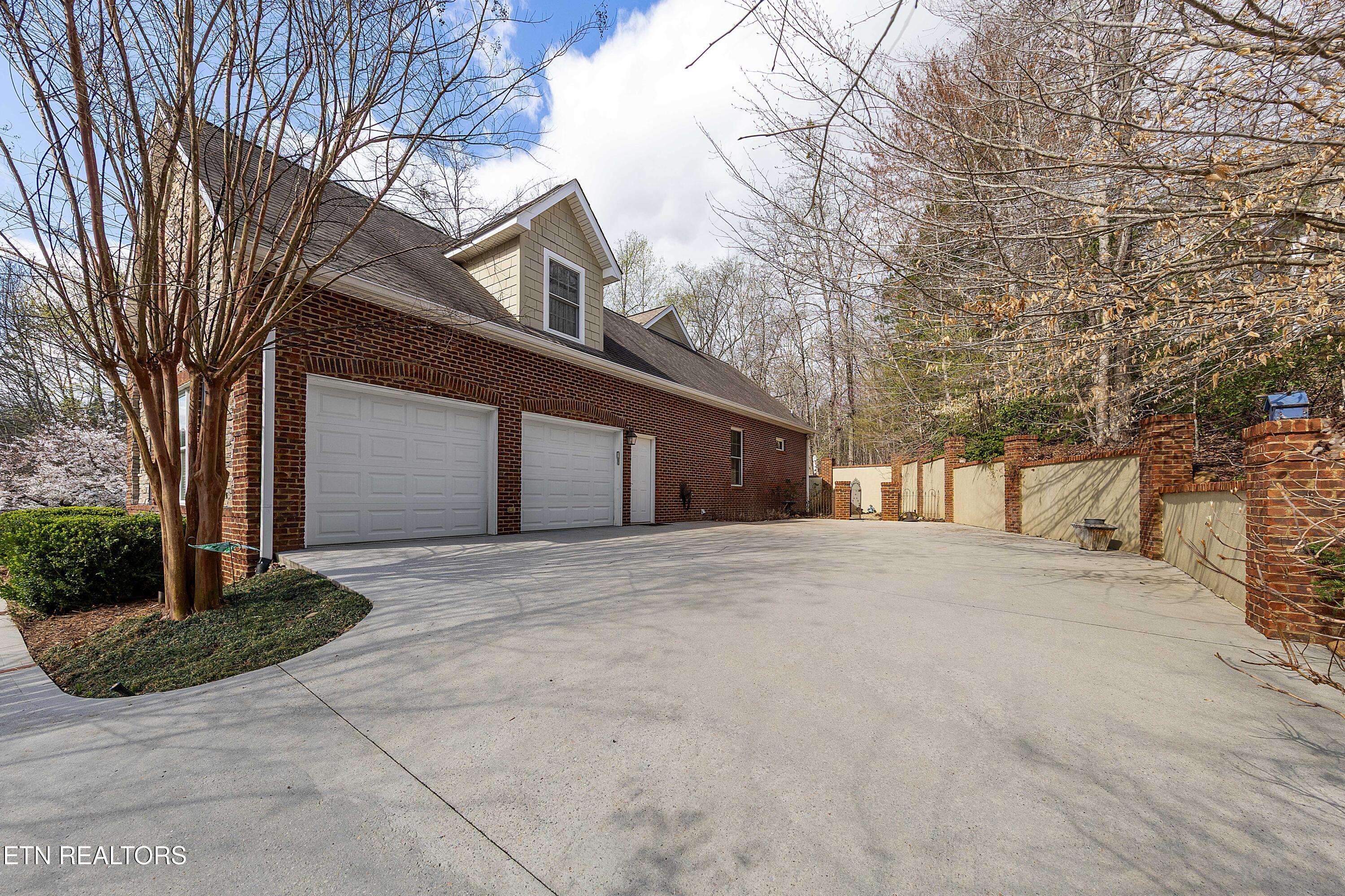 190 Lake Crest Drive, Lenoir City, TN - Fort Loudoun and Tellico Lake Real Estate - Image# 44