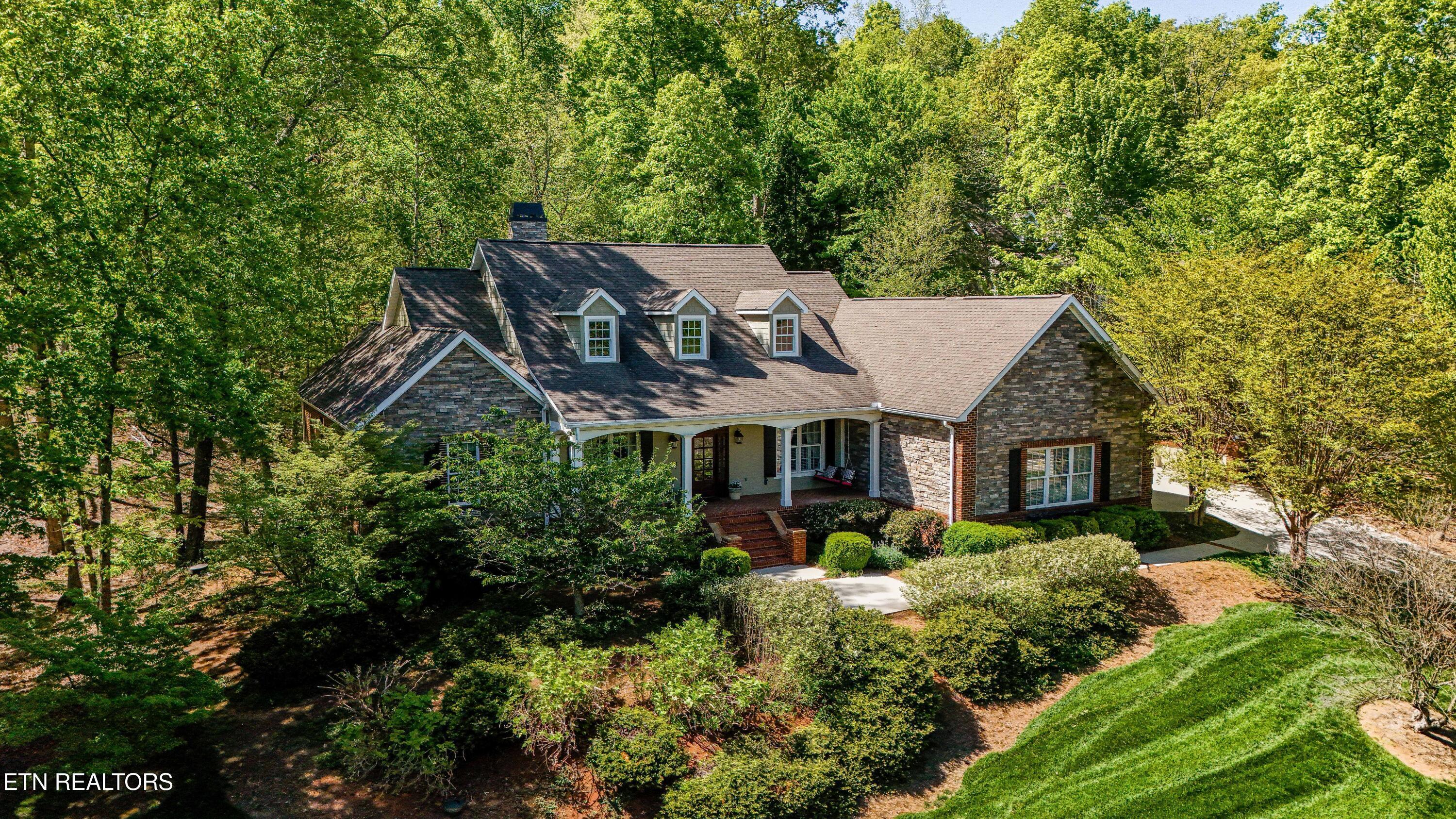 190 Lake Crest Drive, Lenoir City, TN - Fort Loudoun and Tellico Lake Real Estate - Image# 2