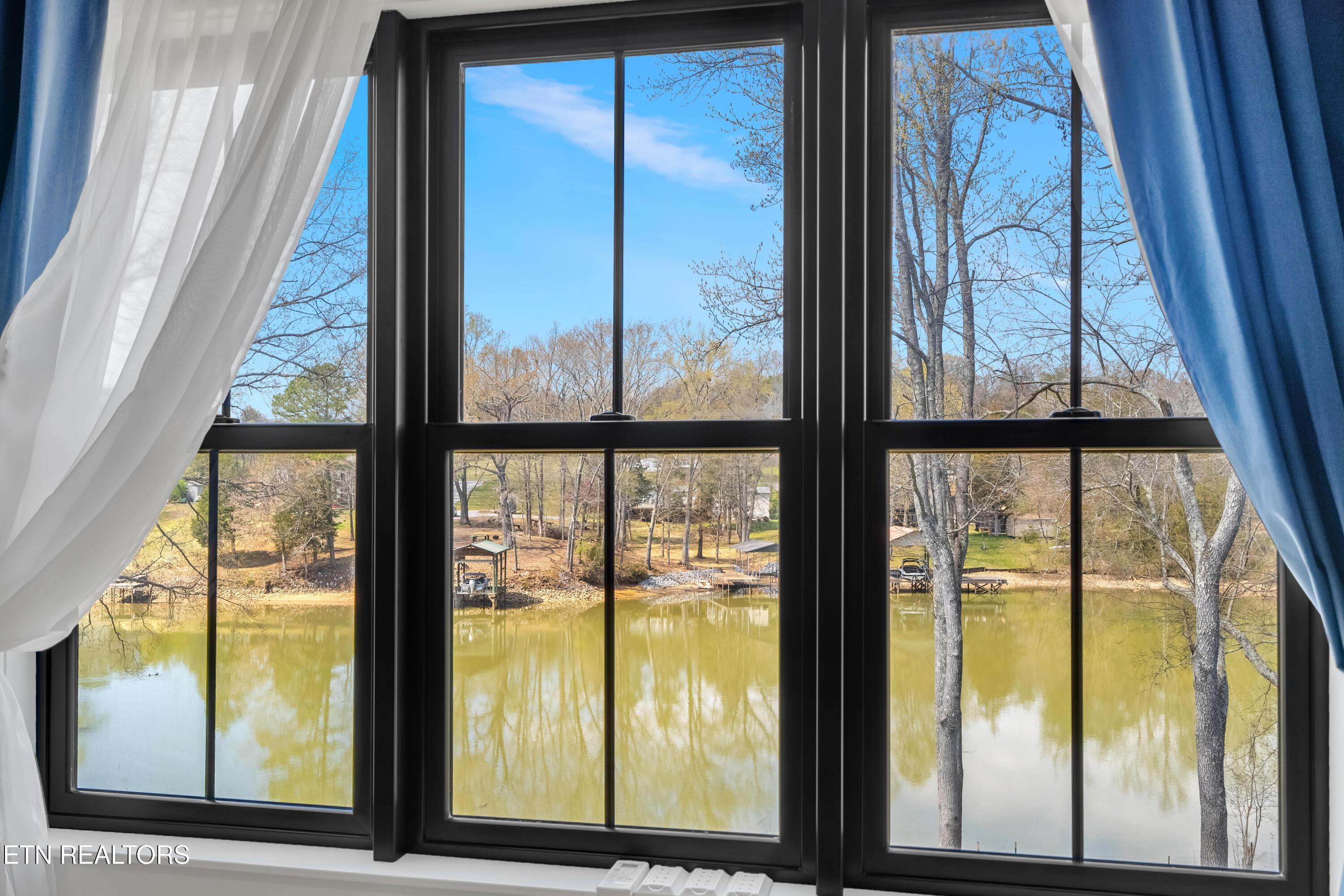 196 Lakeview Cove Drive, Loudon, TN - Fort Loudoun and Tellico Lake Real Estate - Image# 22