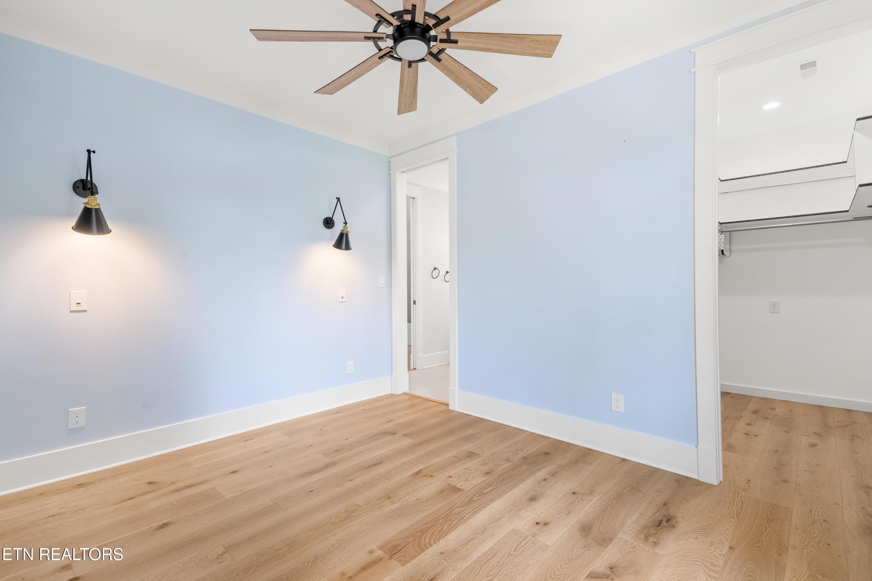 196 Lakeview Cove Drive, Loudon, TN - Fort Loudoun and Tellico Lake Real Estate - Image# 32