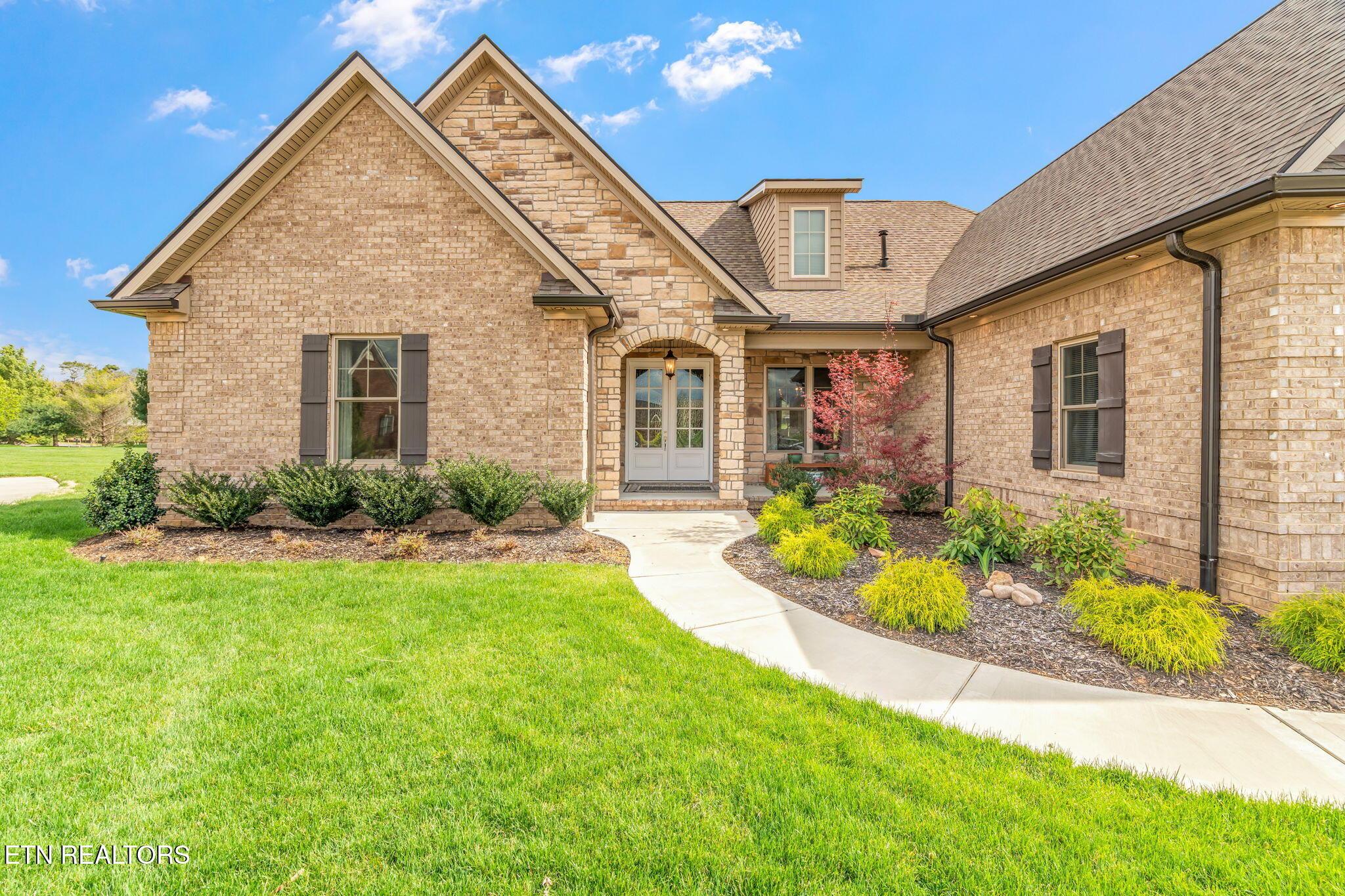 528 E Port Drive, Lenoir City, TN - Fort Loudoun and Tellico Lake Real Estate - Image# 3