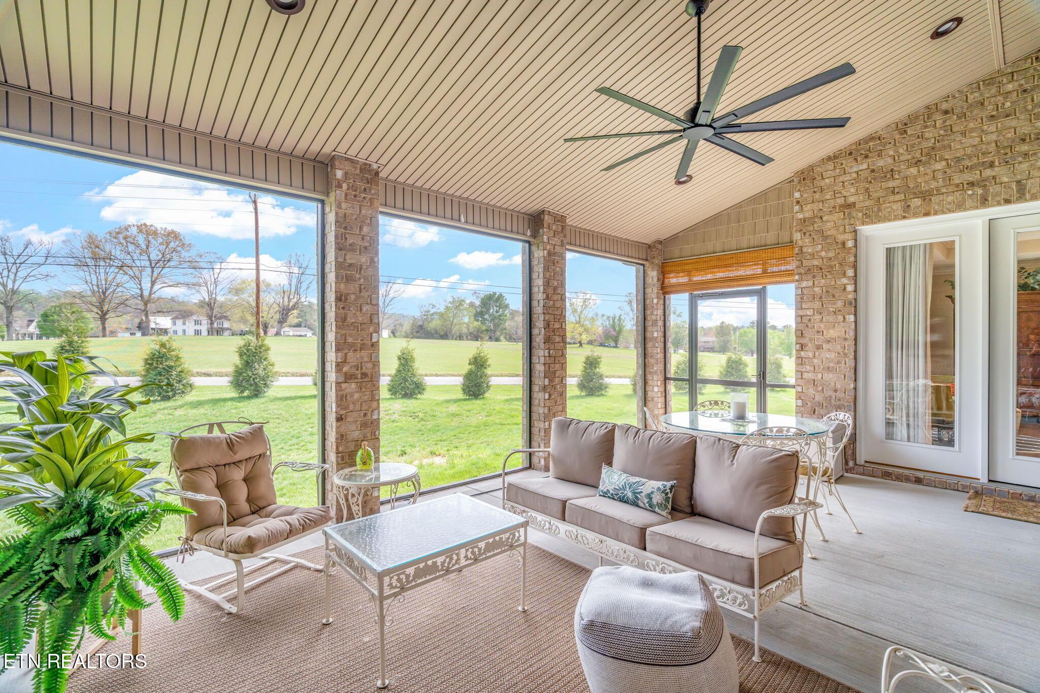 528 E Port Drive, Lenoir City, TN - Fort Loudoun and Tellico Lake Real Estate - Image# 22