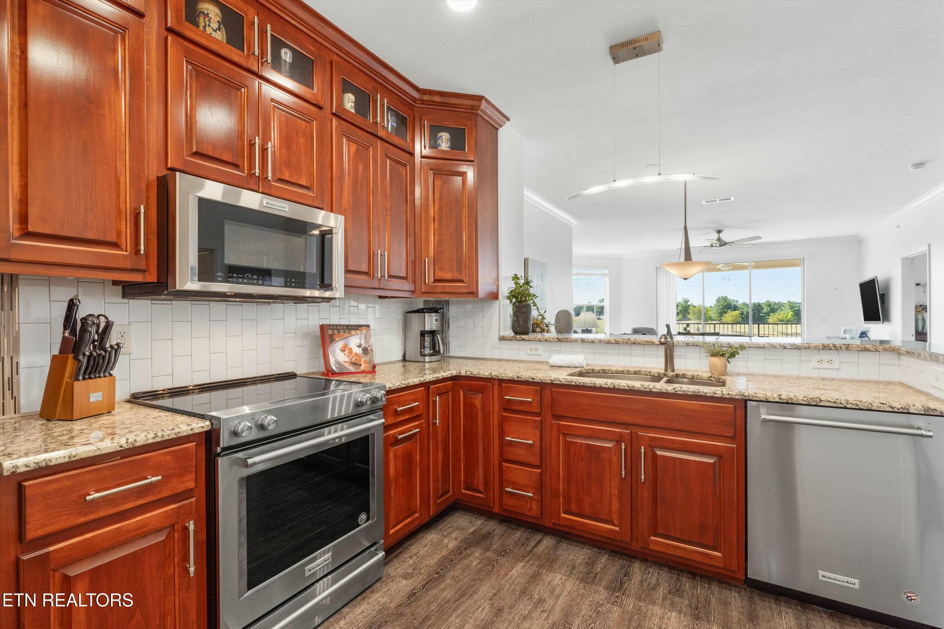 535 Rarity Bay Pkwy, Vonore, TN - Fort Loudoun and Tellico Lake Real Estate - Image# 5