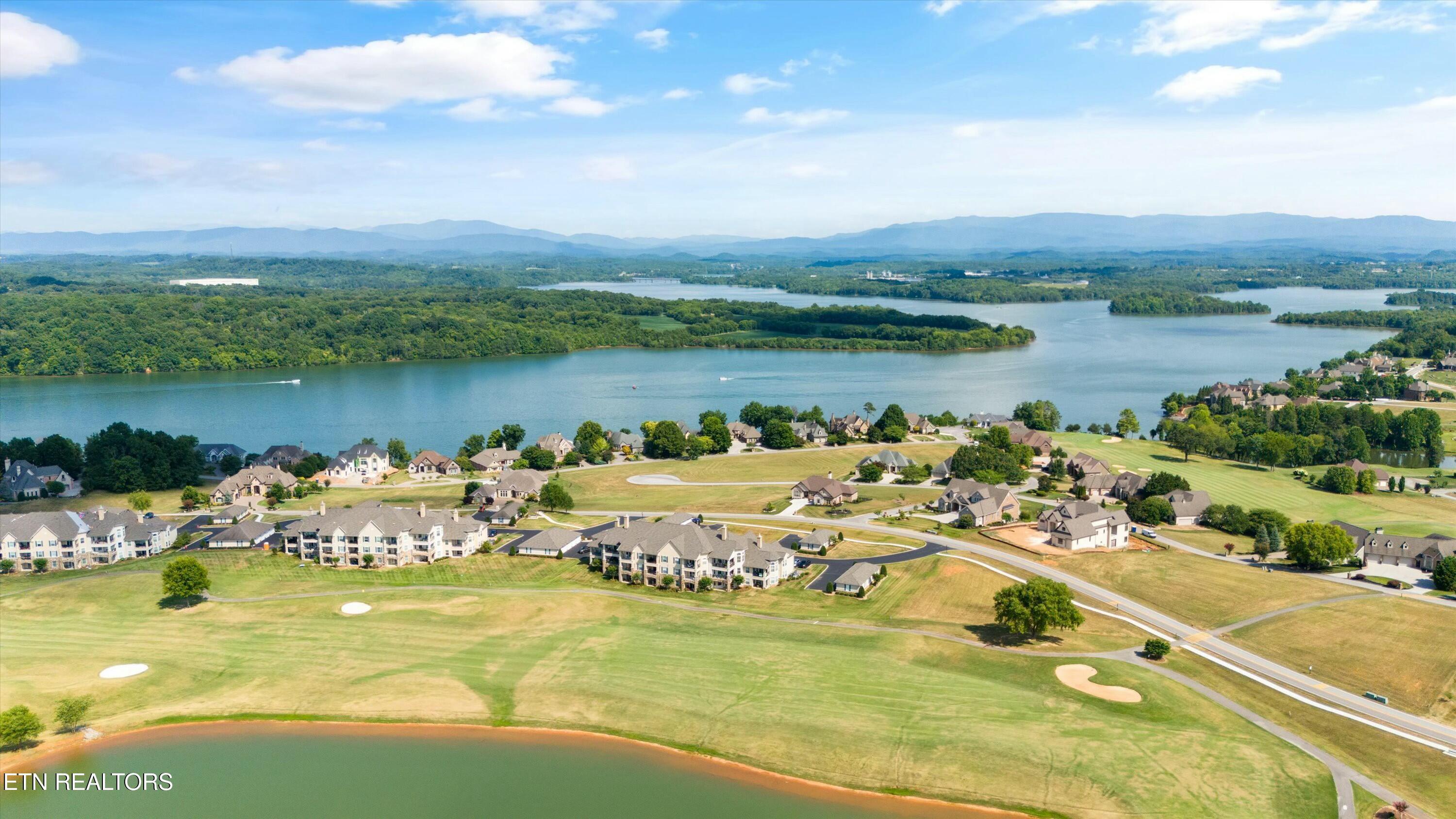 535 Rarity Bay Pkwy, Vonore, TN - Fort Loudoun and Tellico Lake Real Estate - Image# 16
