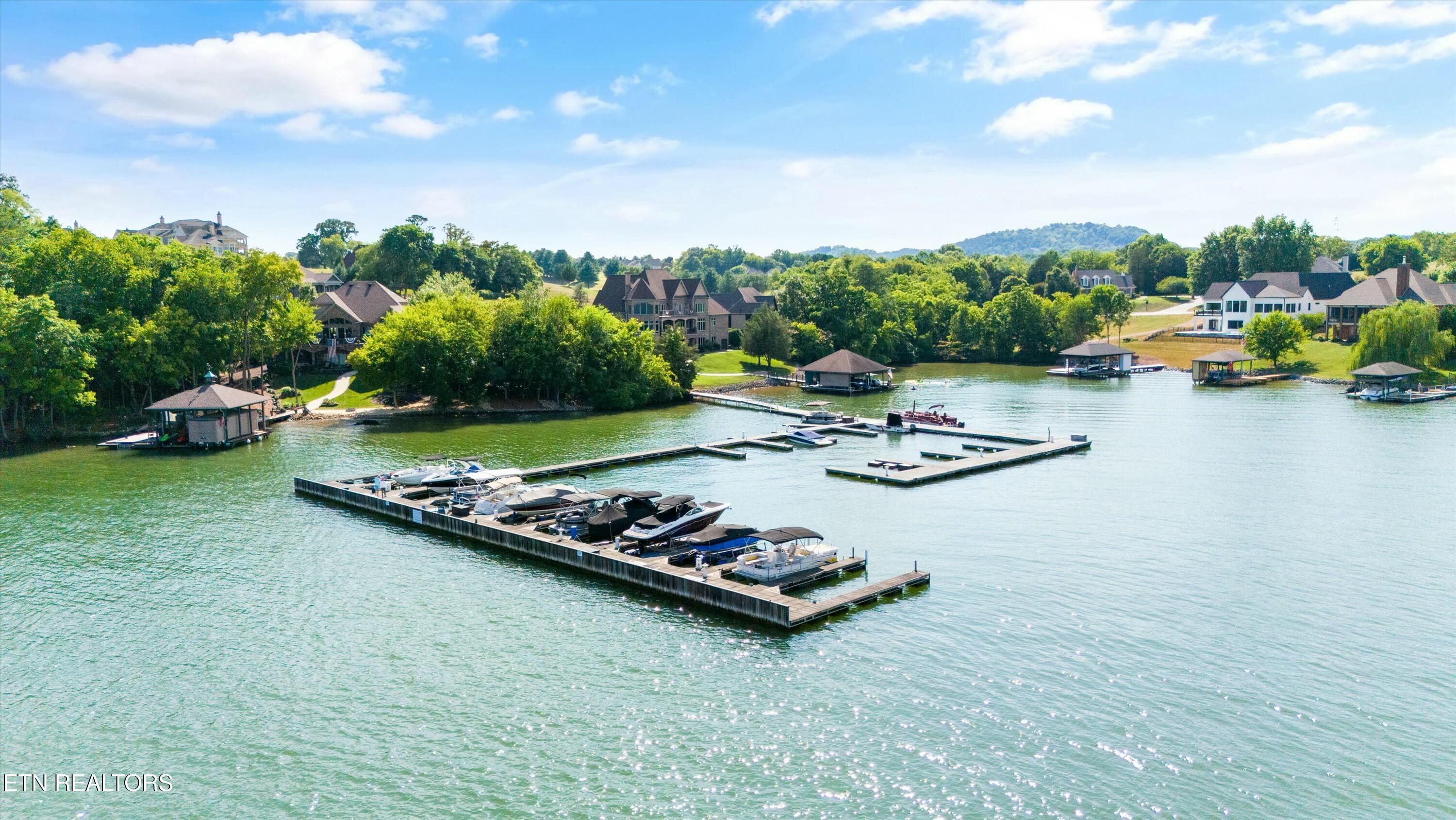535 Rarity Bay Pkwy, Vonore, TN - Fort Loudoun and Tellico Lake Real Estate - Image# 21