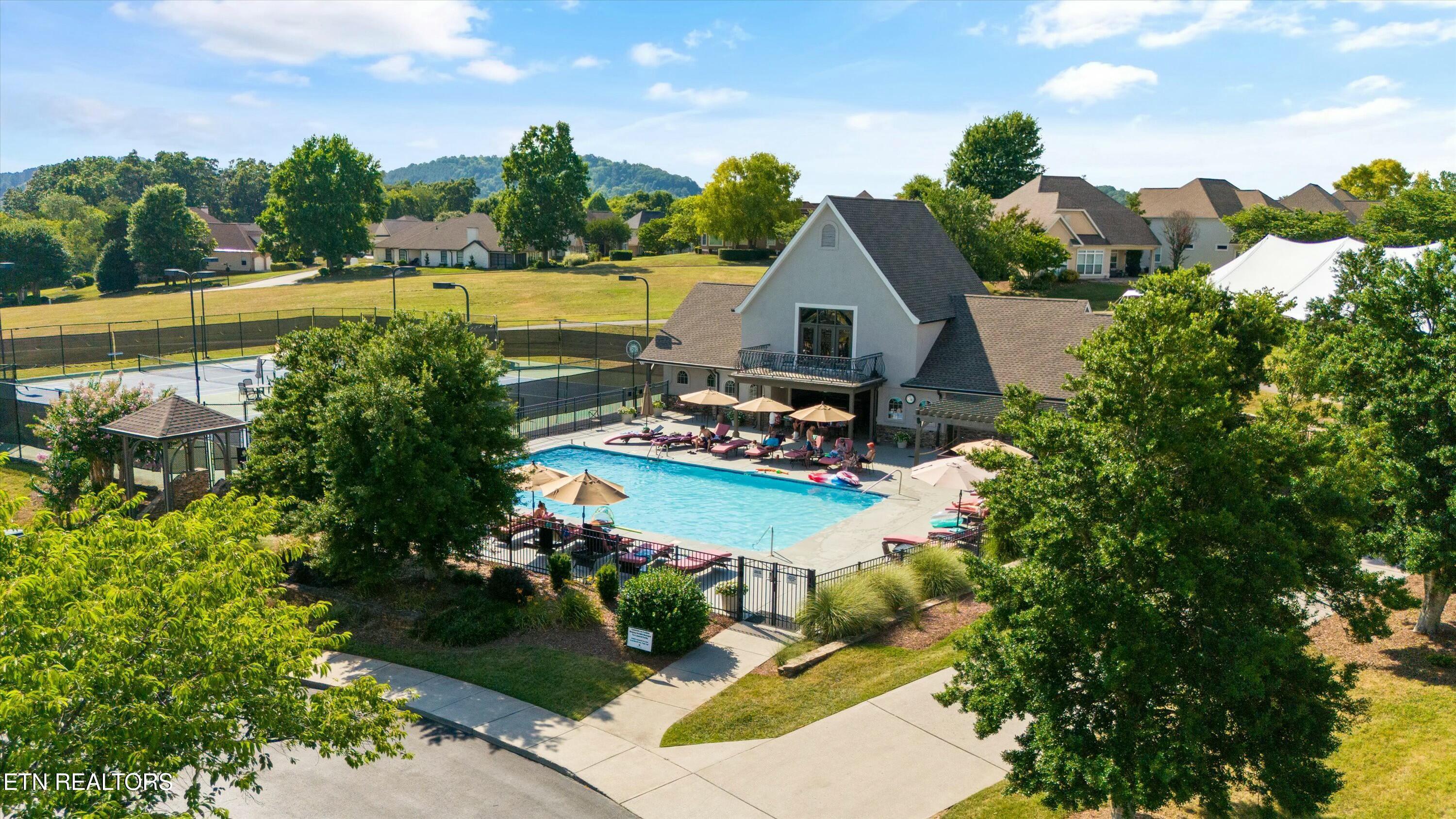 535 Rarity Bay Pkwy, Vonore, TN - Fort Loudoun and Tellico Lake Real Estate - Image# 23