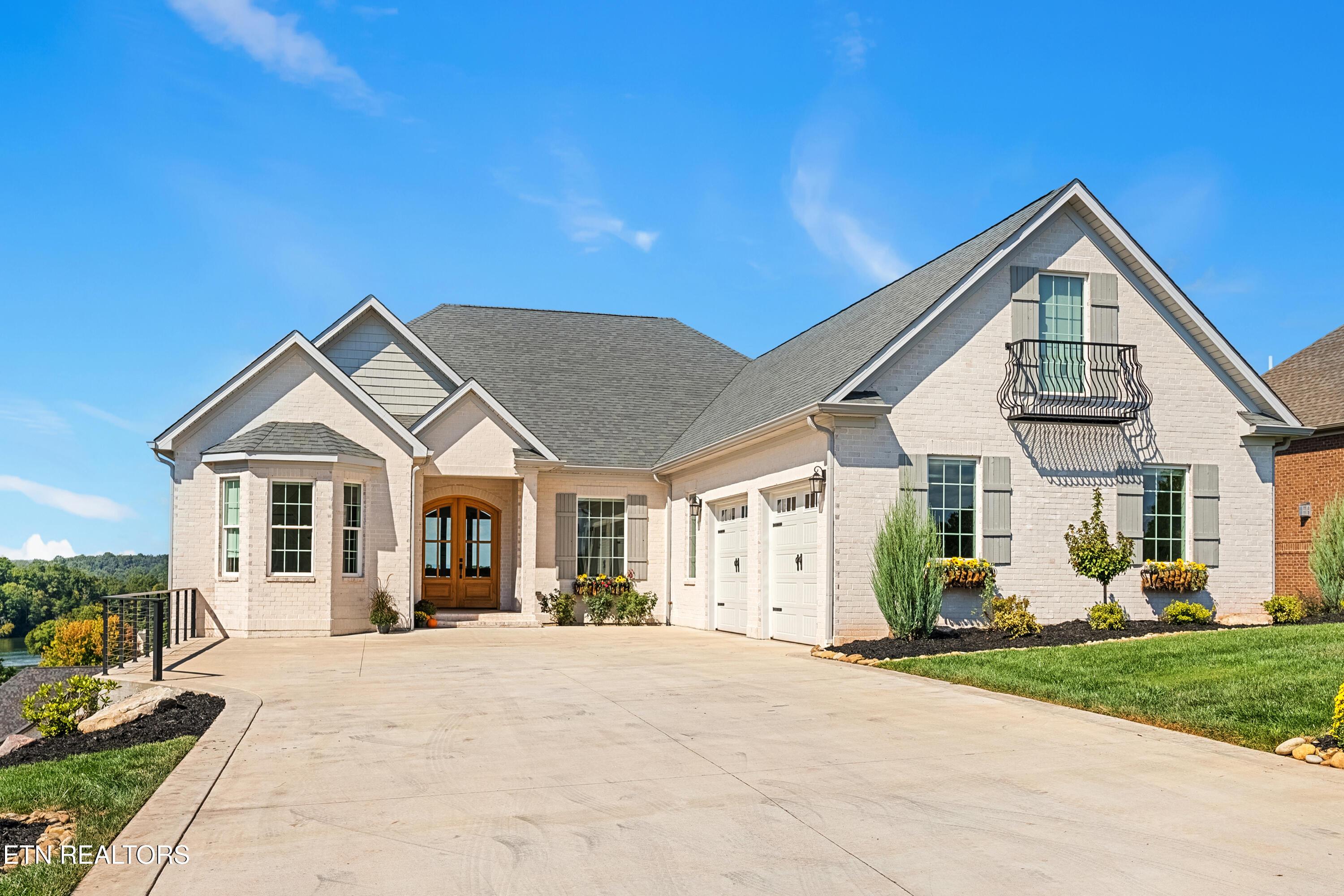 195 Hummingbird Drive, Vonore, TN - Fort Loudoun and Tellico Lake Real Estate - Image# 2