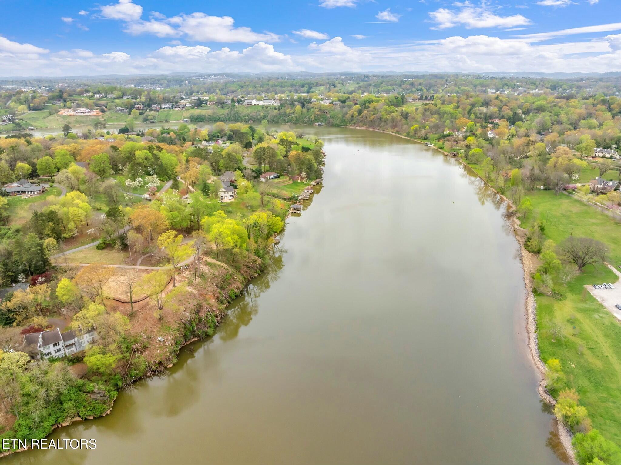 2101 Woodmere Lane, Knoxville, TN - Fort Loudoun and Tellico Lake Real Estate - Image# 20