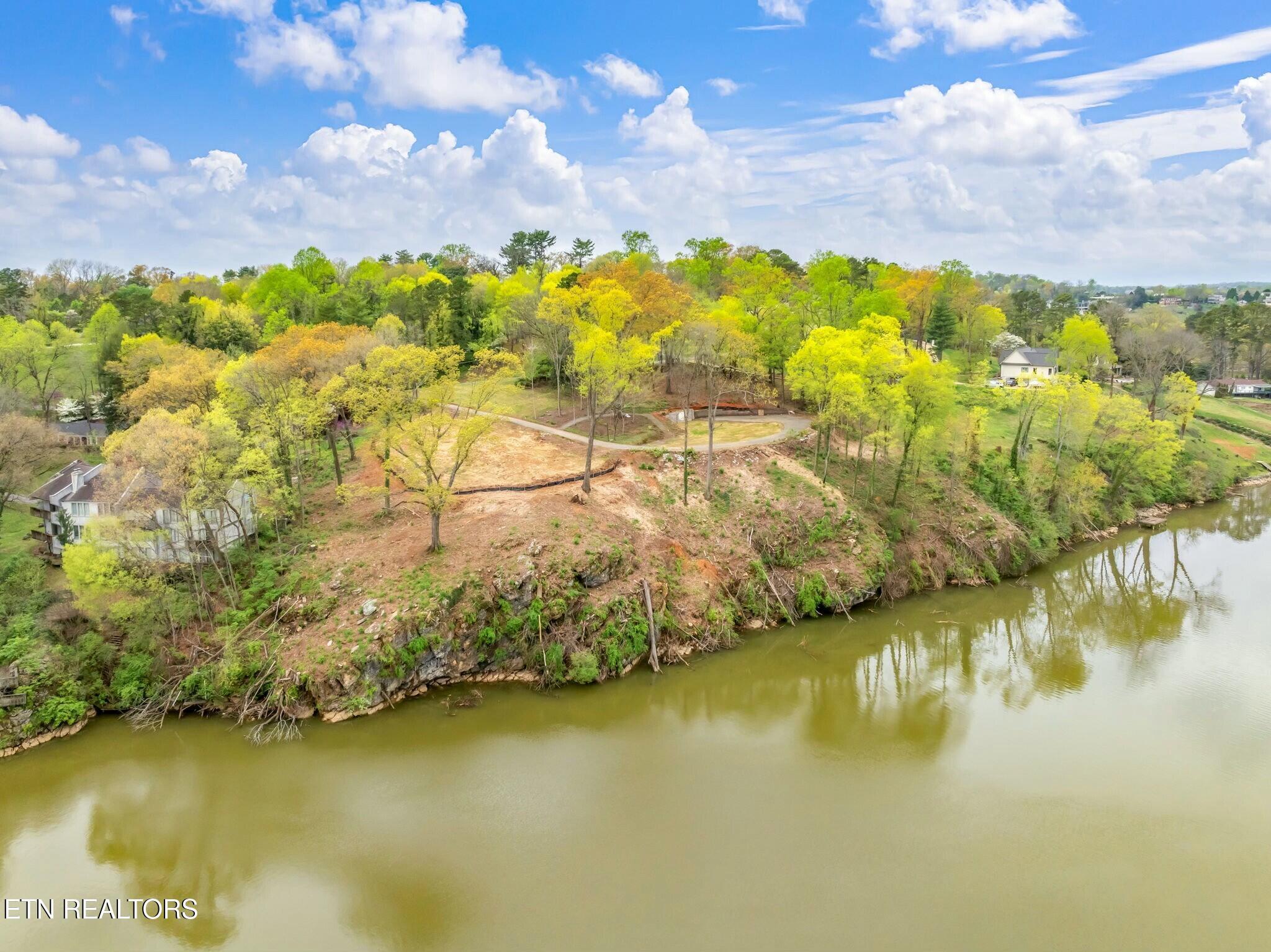 2101 Woodmere Lane, Knoxville, TN - Fort Loudoun and Tellico Lake Real Estate - Image# 22
