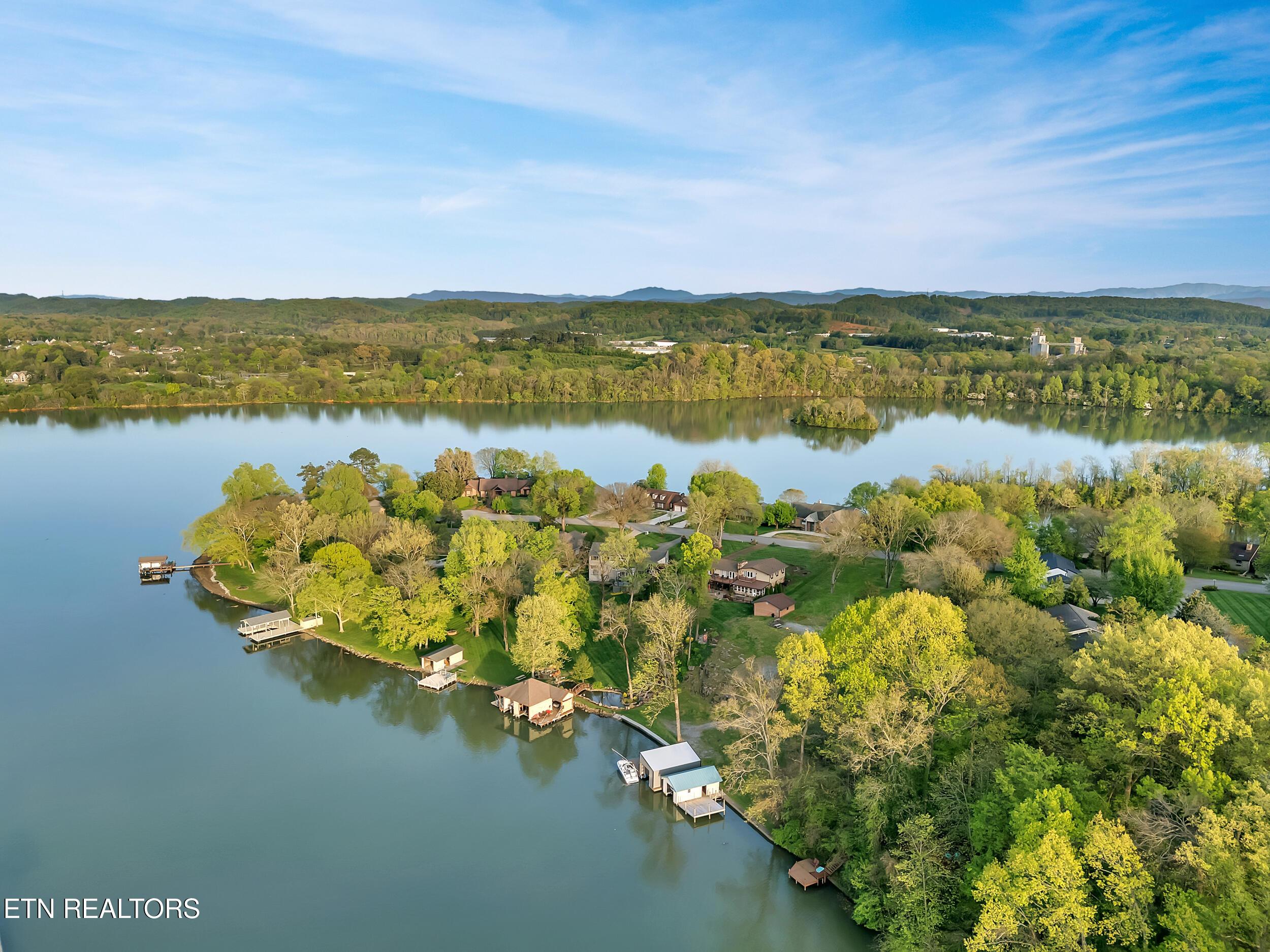Rivertrace Lane, Knoxville, TN - Fort Loudoun and Tellico Lake Real Estate - Image# 1