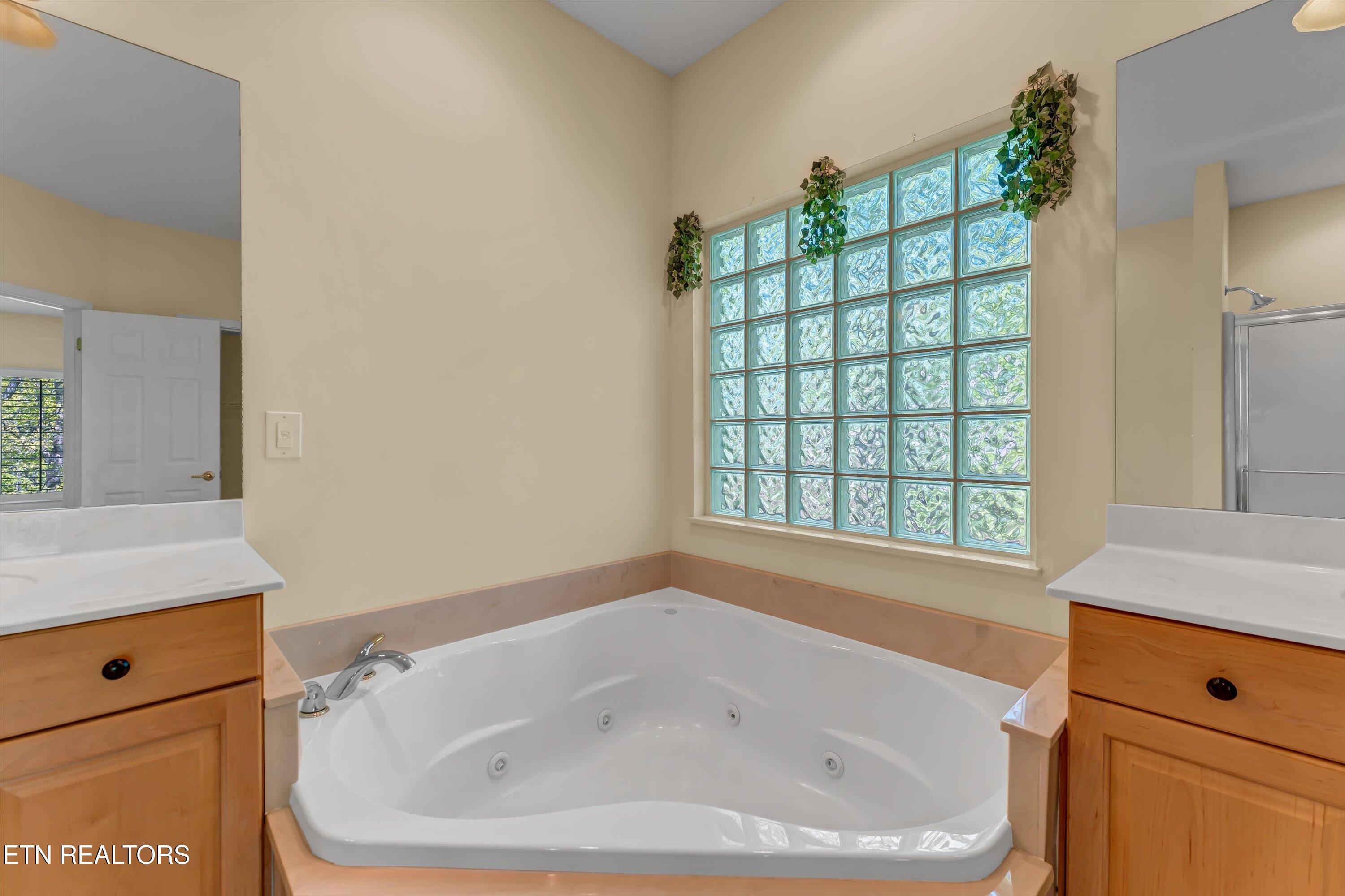 213 Osage Lane, Loudon, TN - Fort Loudoun and Tellico Lake Real Estate - Image# 28