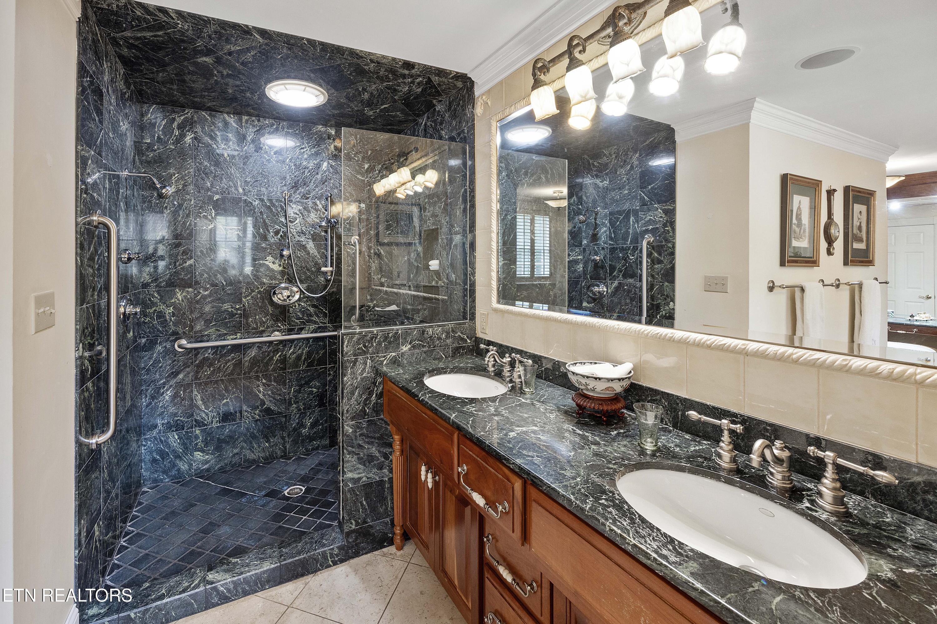 7609 Charlton Drive, Knoxville, TN - Fort Loudoun and Tellico Lake Real Estate - Image# 23