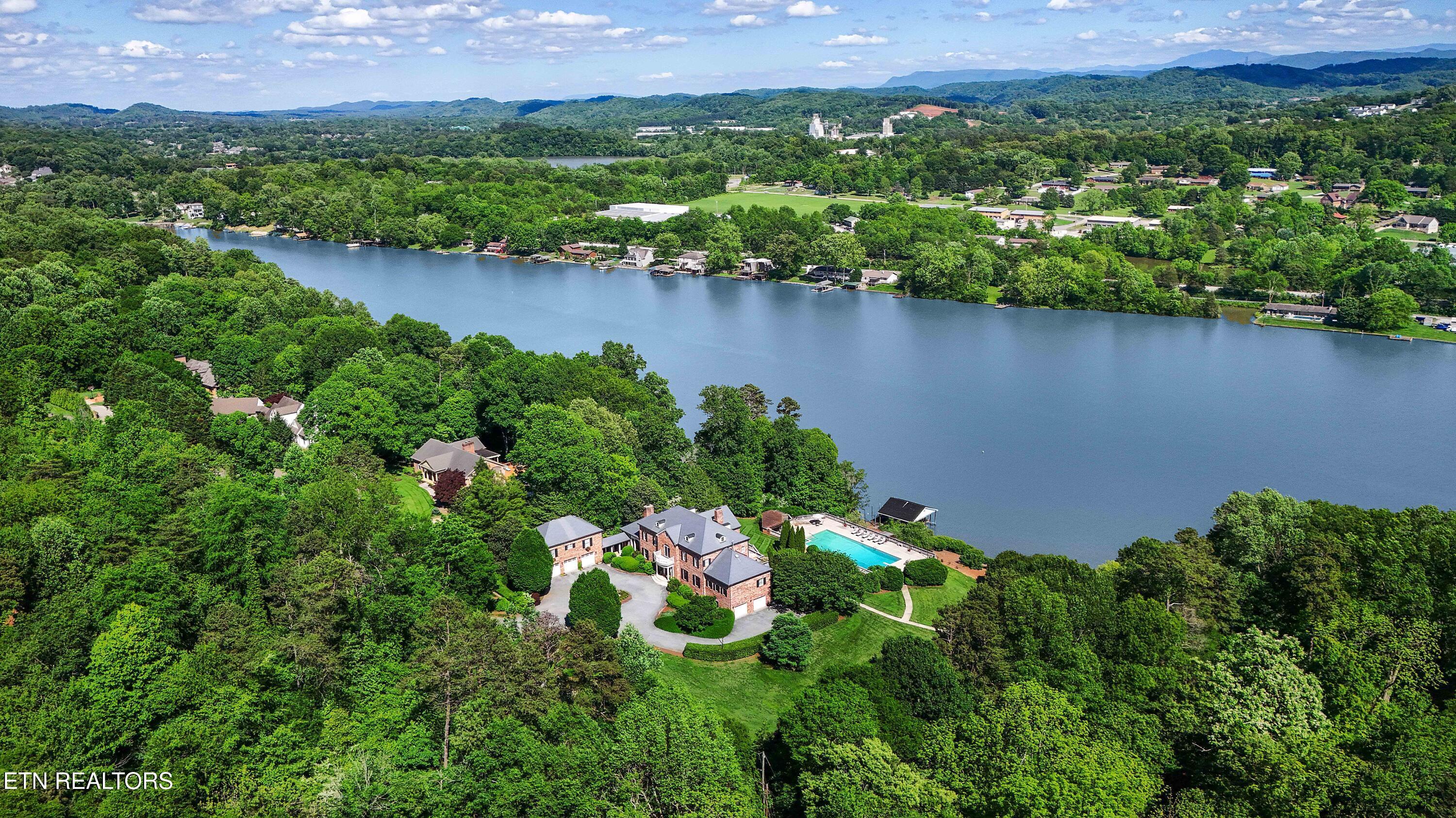 7609 Charlton Drive, Knoxville, TN - Fort Loudoun and Tellico Lake Real Estate - Image# 6