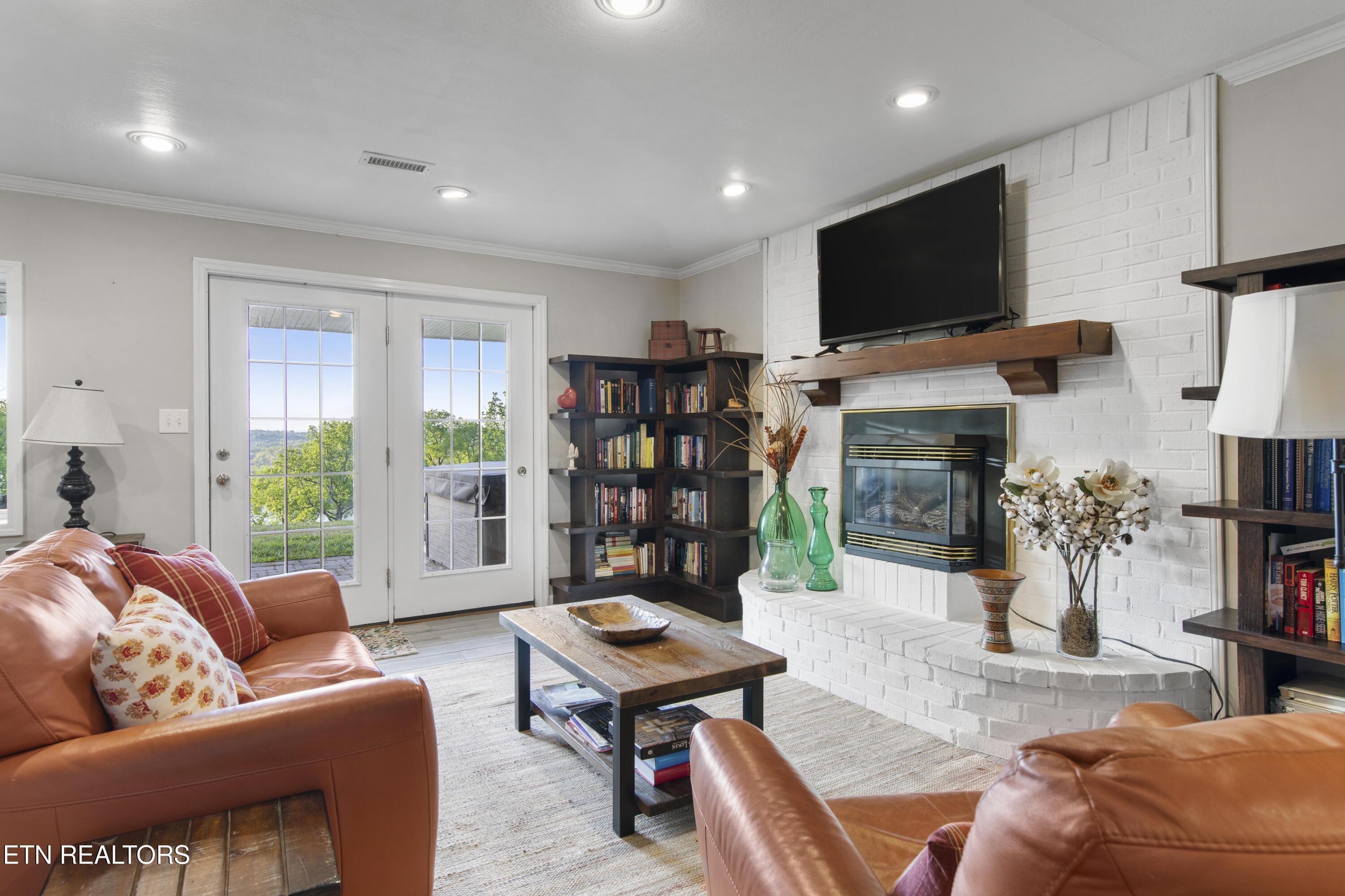 4015 Topside Rd, Knoxville, TN - Fort Loudoun and Tellico Lake Real Estate - Image# 23