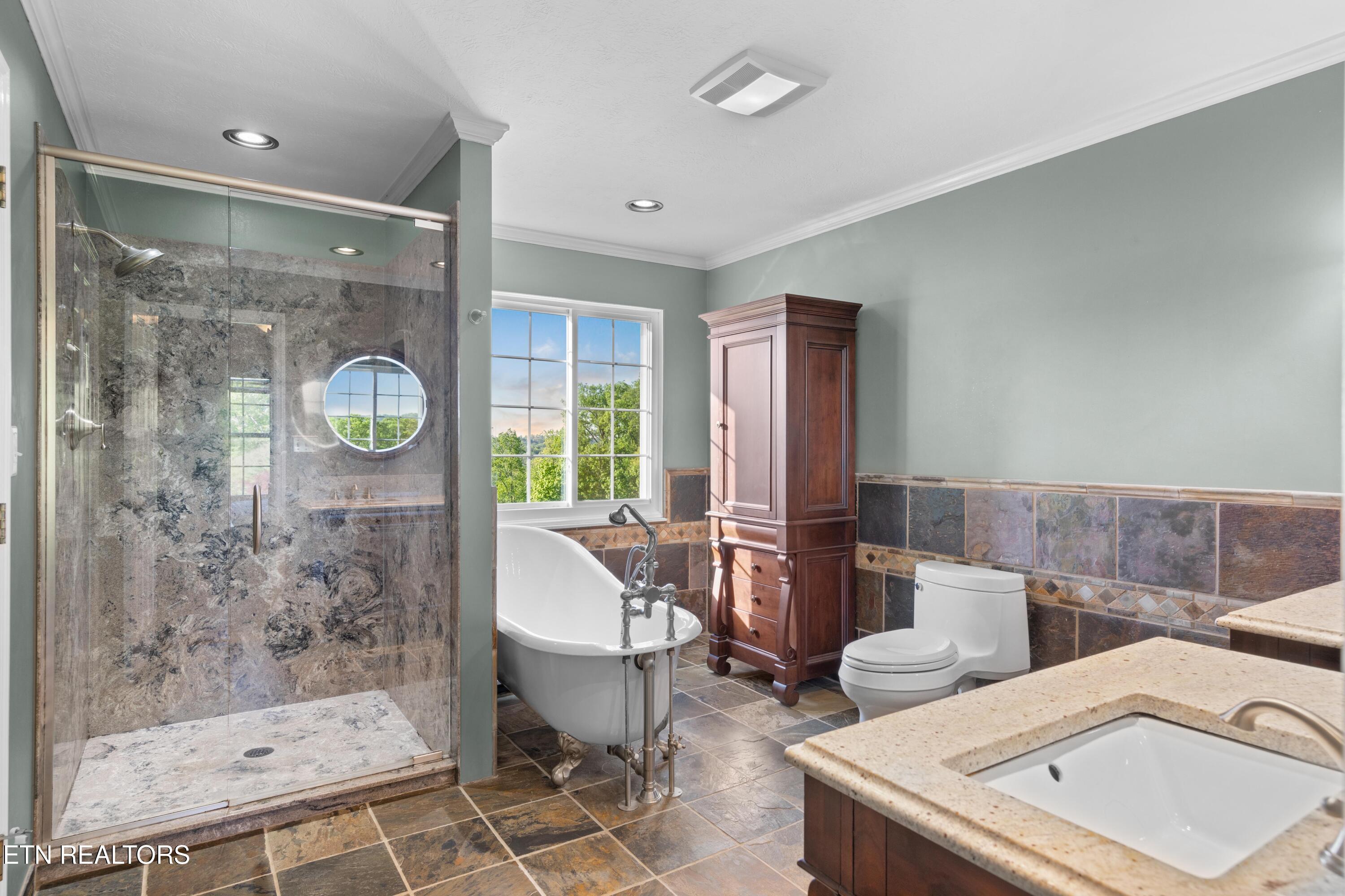 4015 Topside Rd, Knoxville, TN - Fort Loudoun and Tellico Lake Real Estate - Image# 15