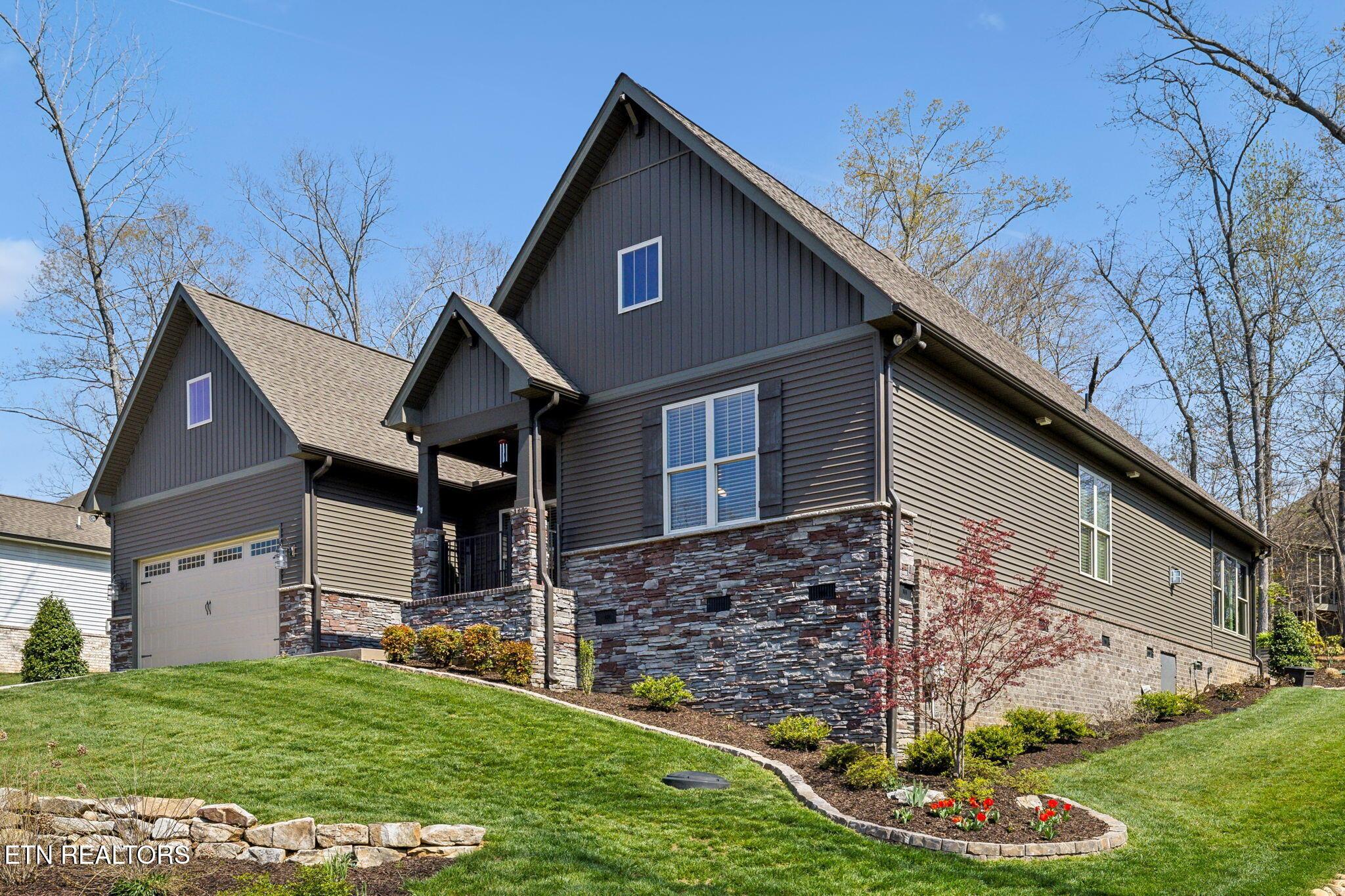 324 Oostanali Circle, Loudon, TN - Fort Loudoun and Tellico Lake Real Estate - Image# 2