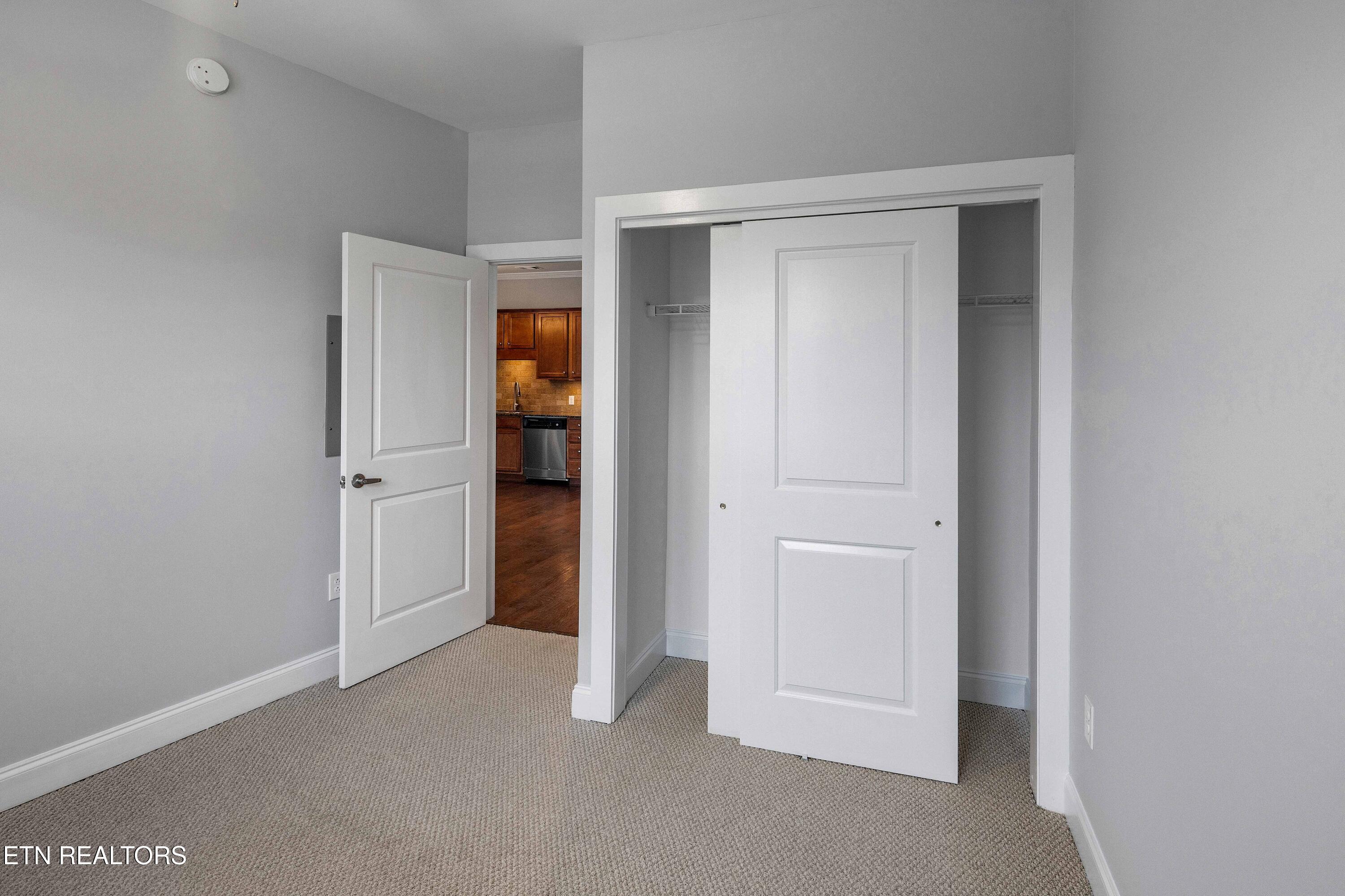 445 W Blount Ave, Knoxville, TN - Fort Loudoun and Tellico Lake Real Estate - Image# 25