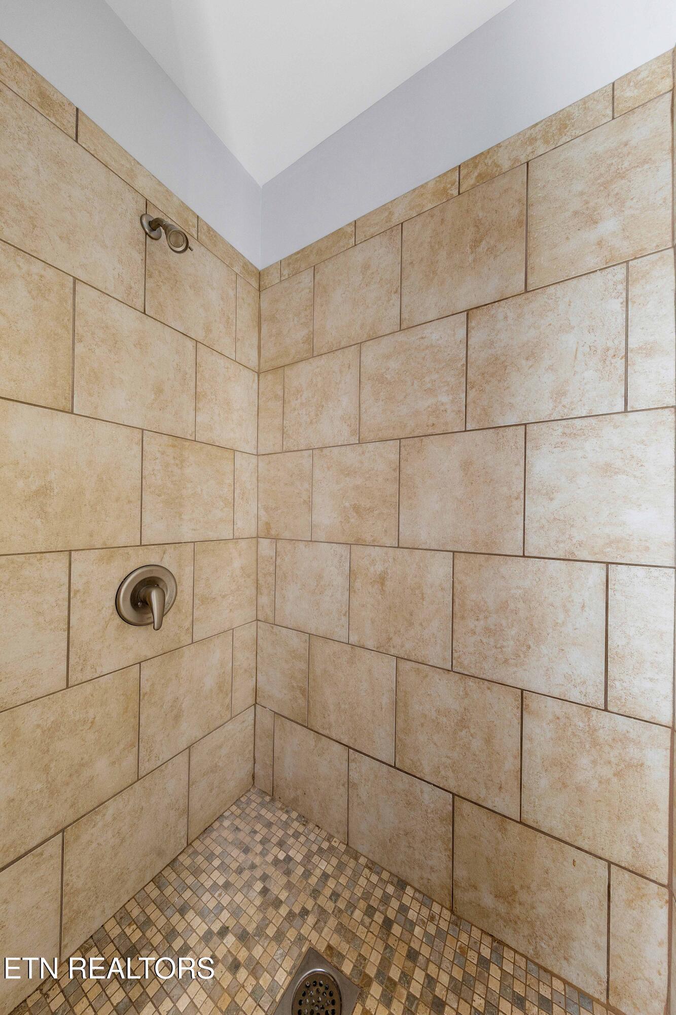 445 W Blount Ave, Knoxville, TN - Fort Loudoun and Tellico Lake Real Estate - Image# 28