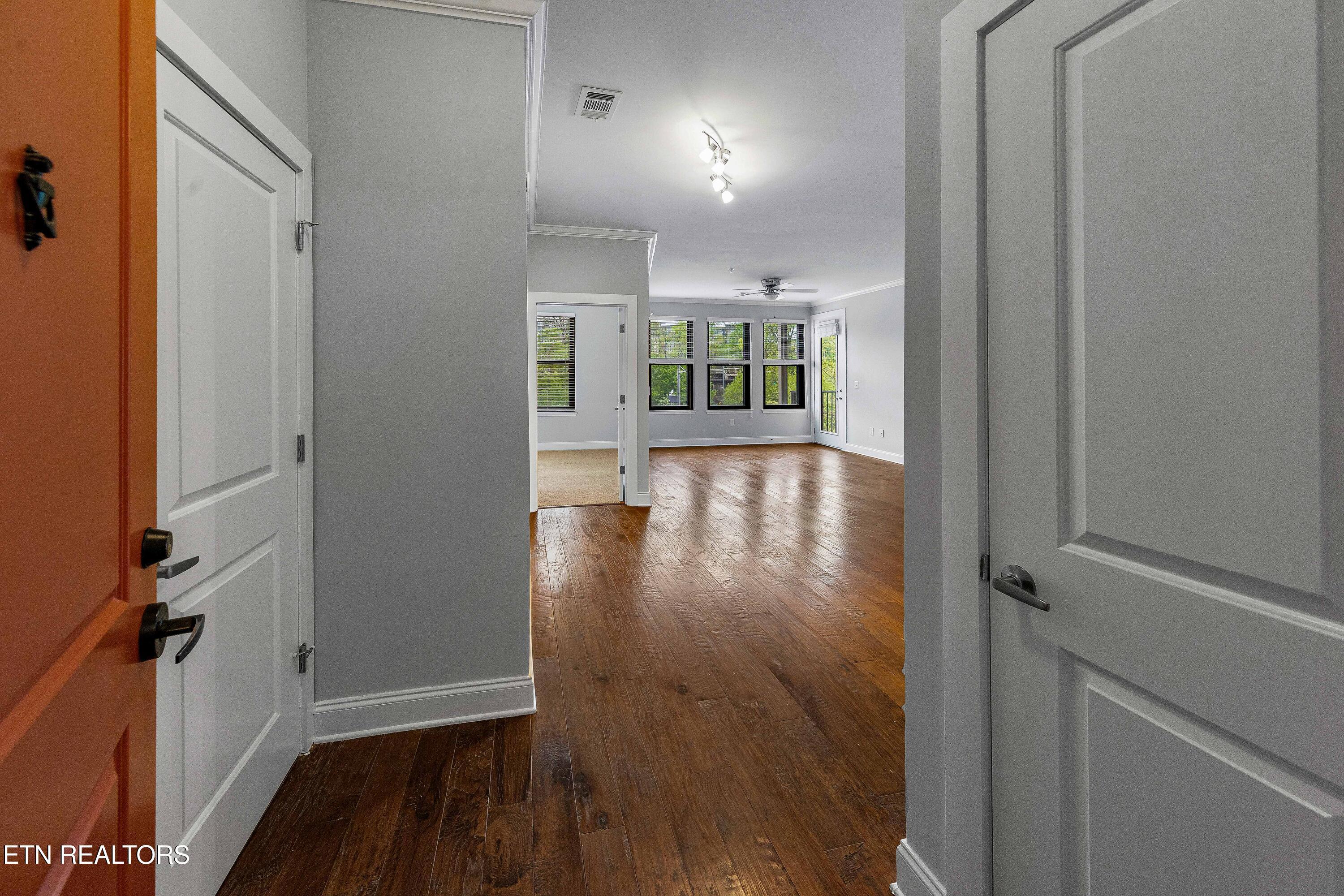 445 W Blount Ave, Knoxville, TN - Fort Loudoun and Tellico Lake Real Estate - Image# 10