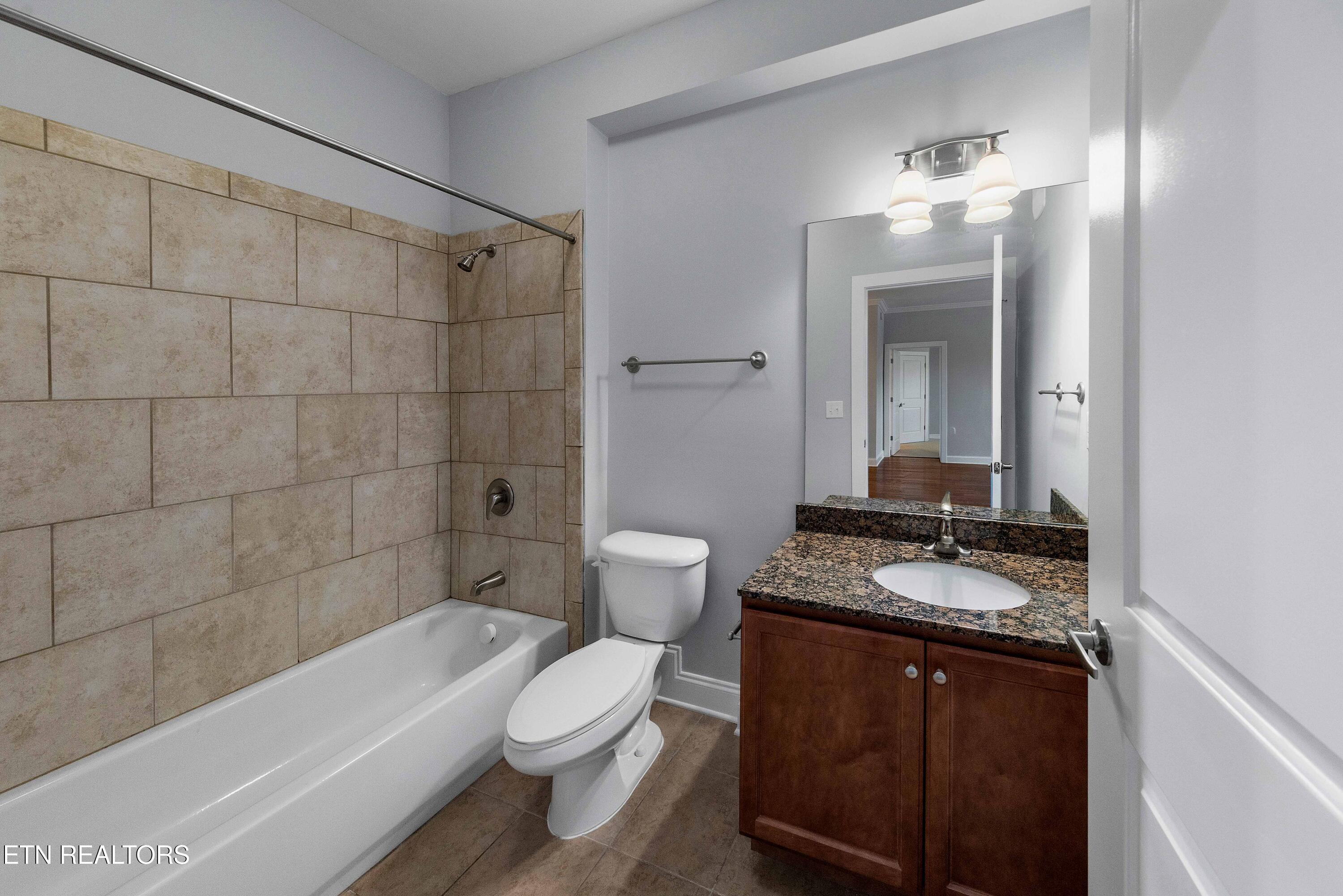445 W Blount Ave, Knoxville, TN - Fort Loudoun and Tellico Lake Real Estate - Image# 29