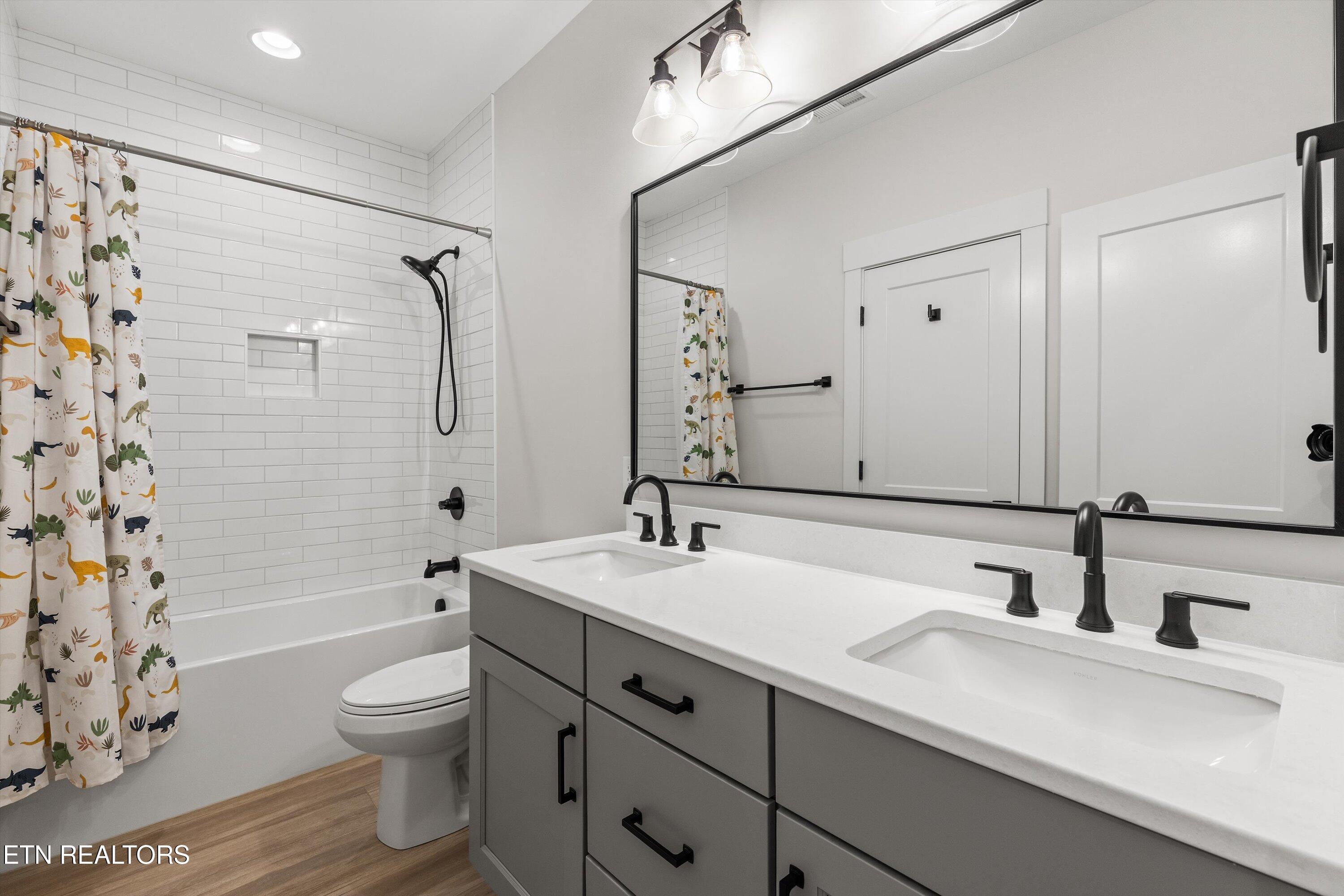 12111 Rushmere Lane, Knoxville, TN - Fort Loudoun and Tellico Lake Real Estate - Image# 52