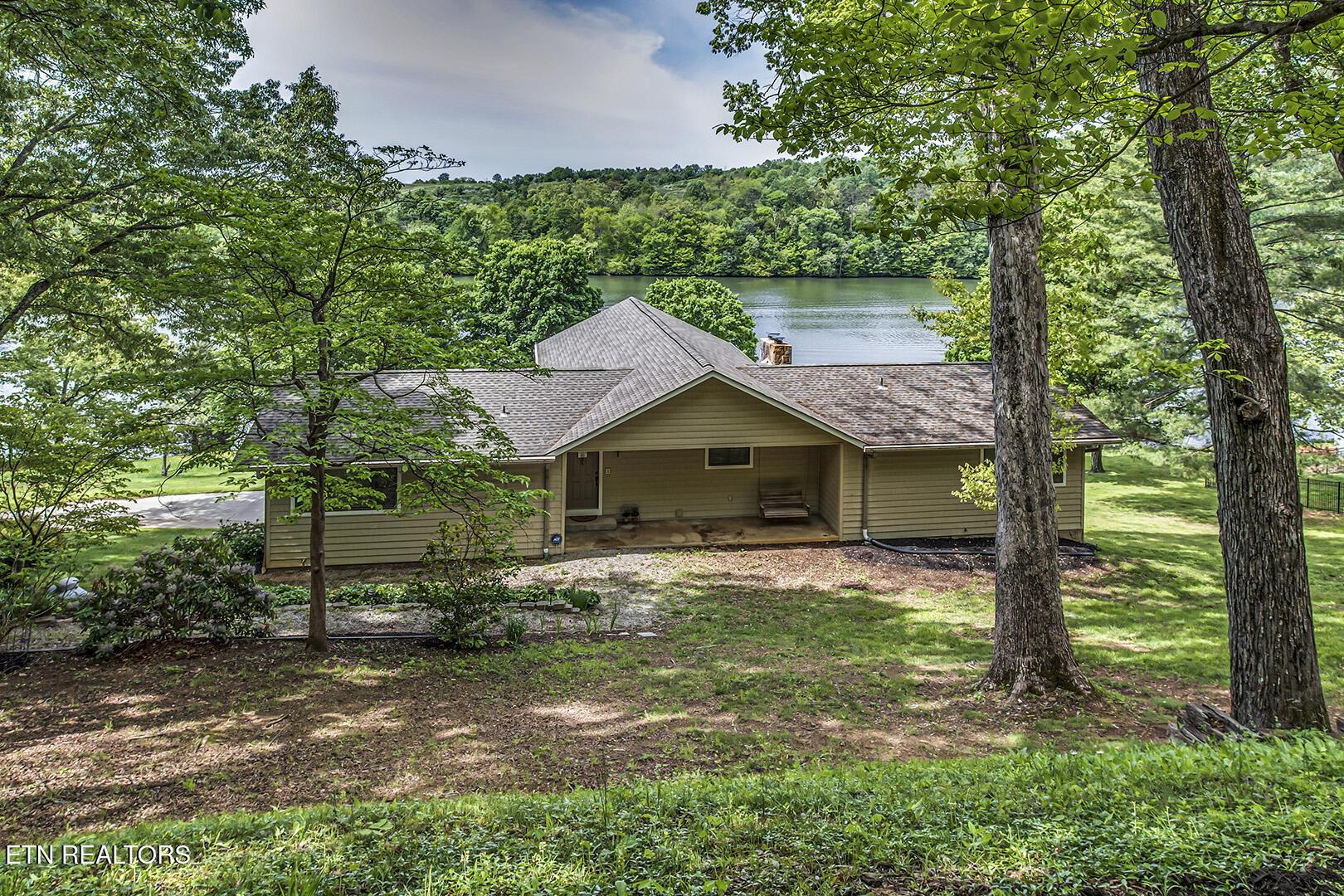 11415 Berry Hill Drive, Knoxville, TN - Fort Loudoun and Tellico Lake Real Estate - Image# 3