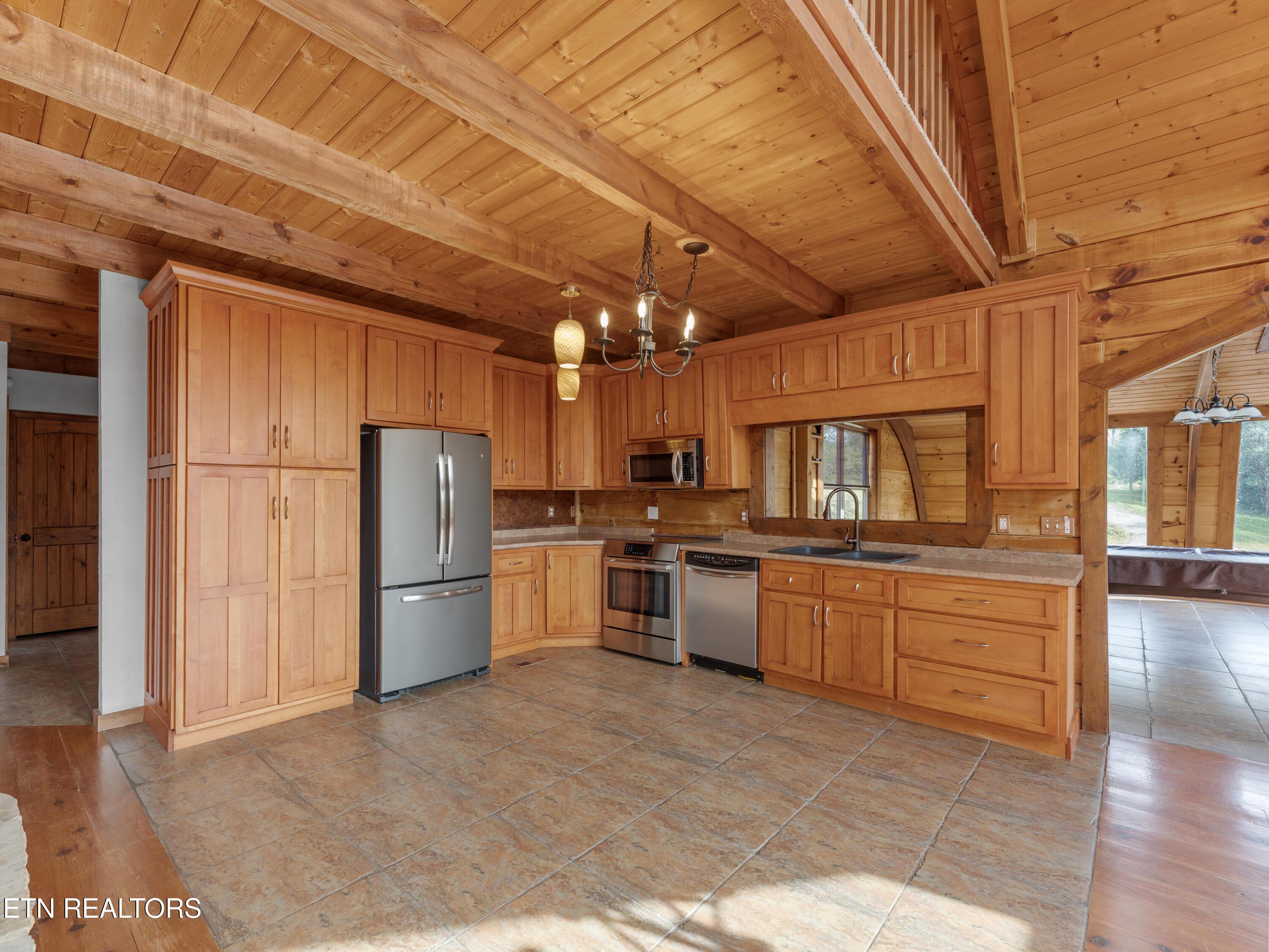 155 George THomas Rd, Vonore, TN - Fort Loudoun and Tellico Lake Real Estate - Image# 14