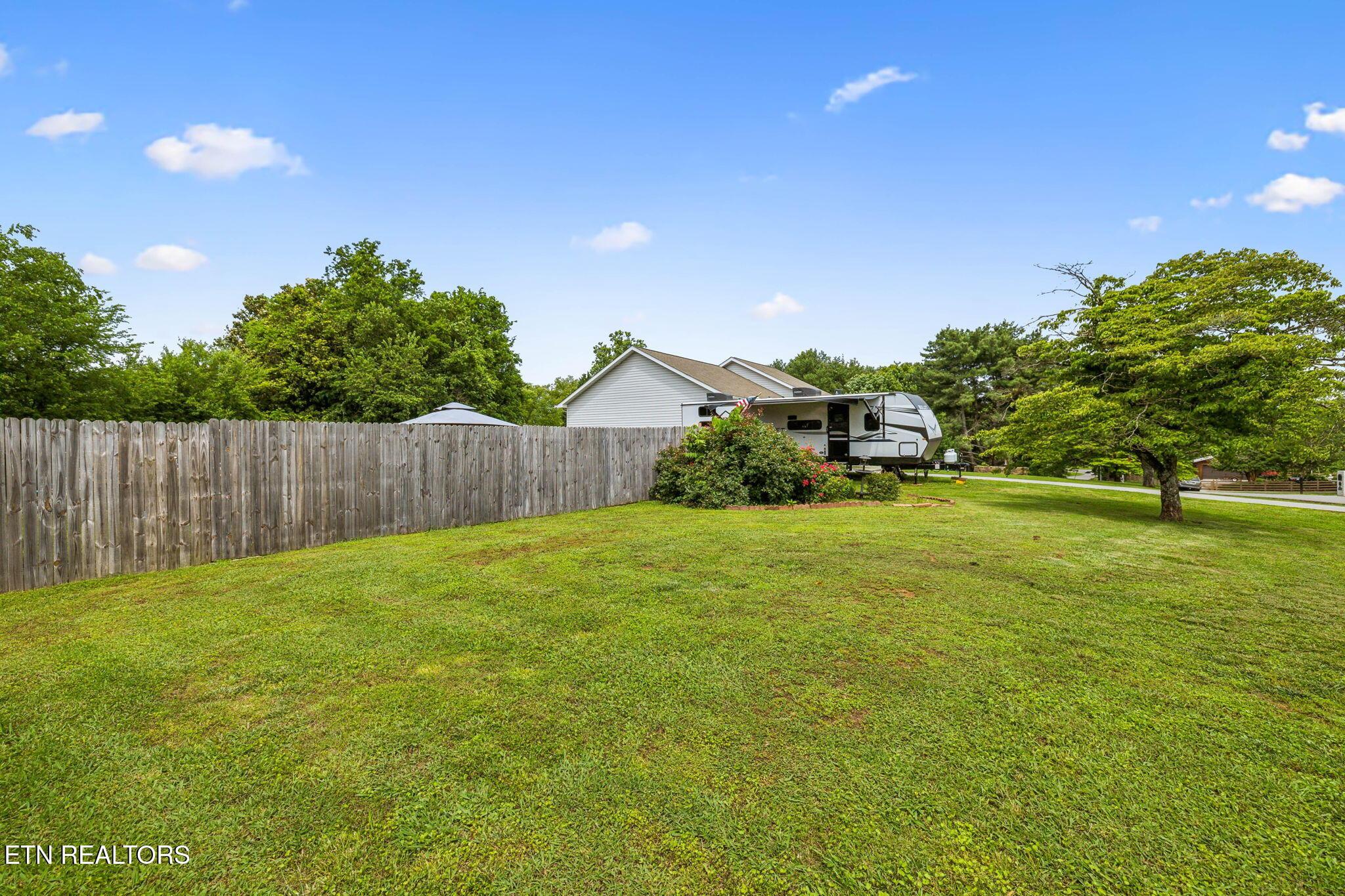 4720 Scenic Point Drive, Louisville, TN - Fort Loudoun and Tellico Lake Real Estate - Image# 2