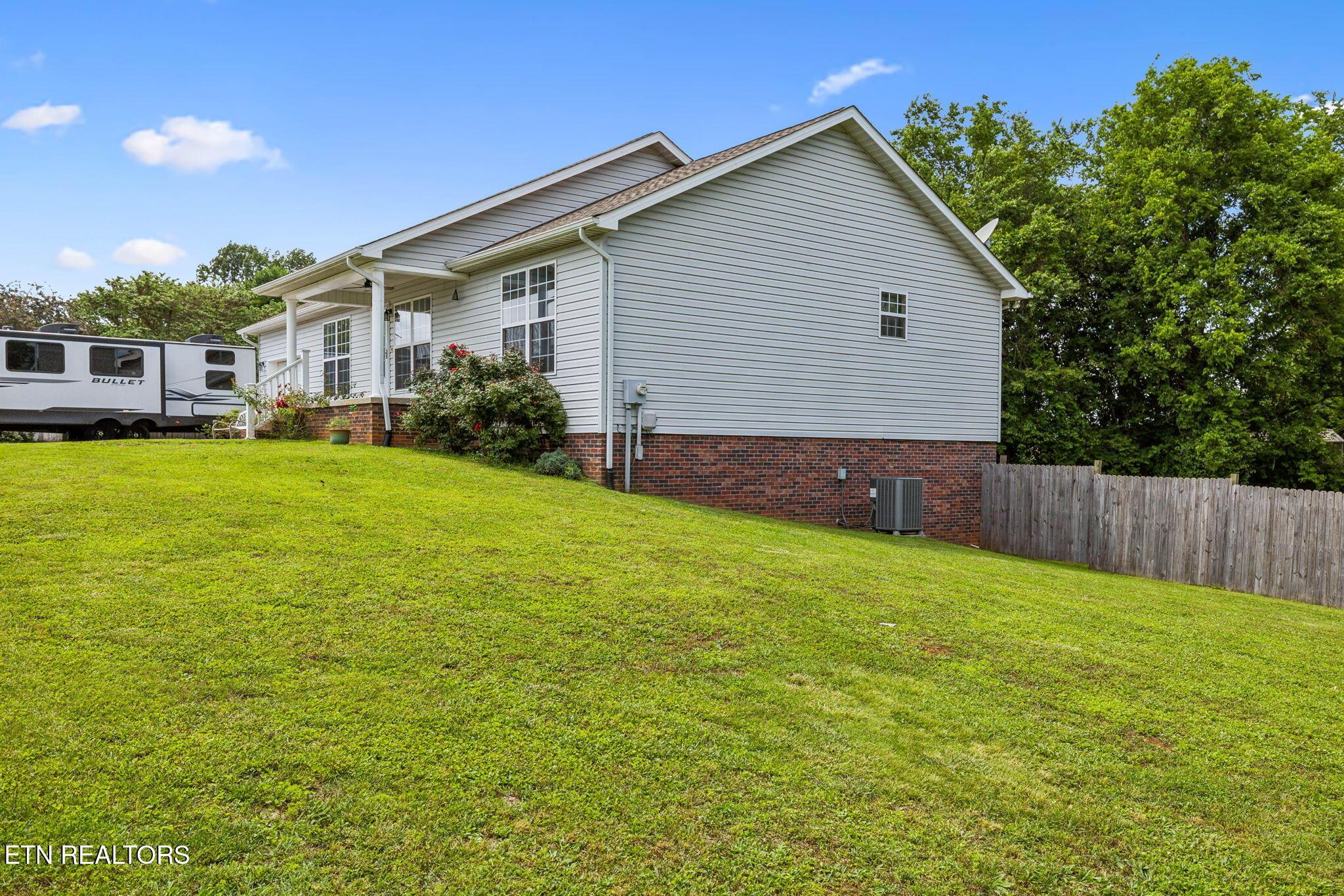 4720 Scenic Point Drive, Louisville, TN - Fort Loudoun and Tellico Lake Real Estate - Image# 3